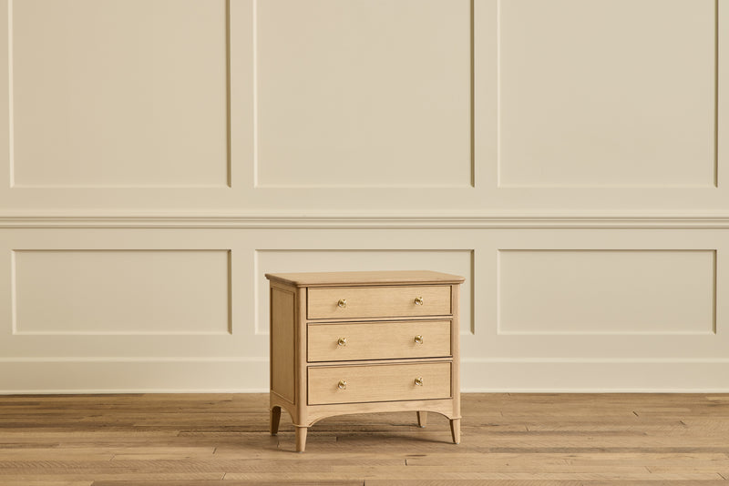 Heirloom Nightstand, 28"