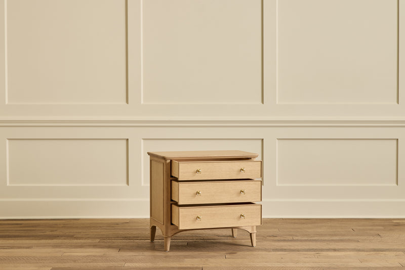 Heirloom Nightstand, 28"