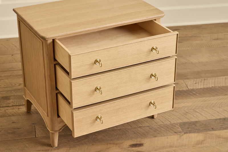 Heirloom Nightstand, 28"