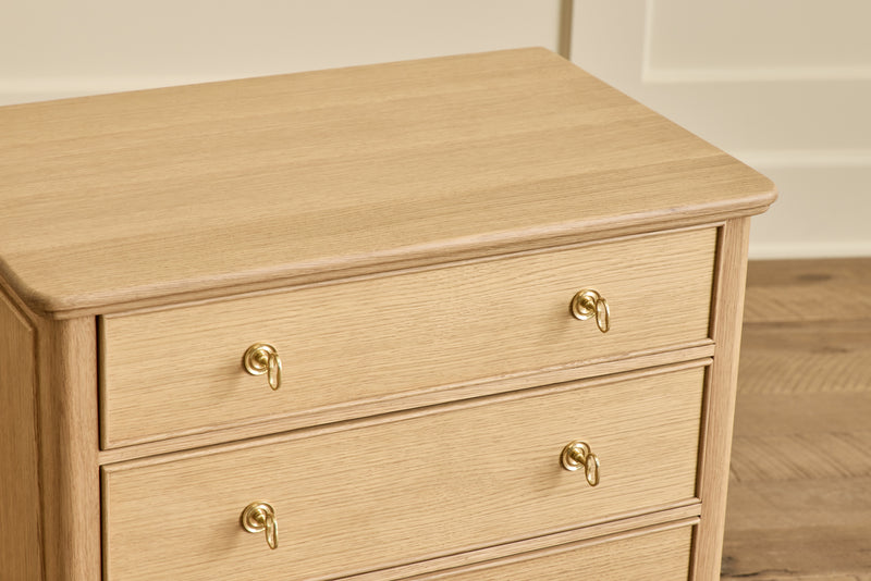 Heirloom Nightstand, 28"