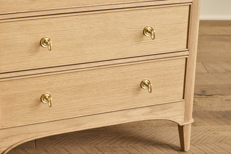 Heirloom Nightstand, 28"