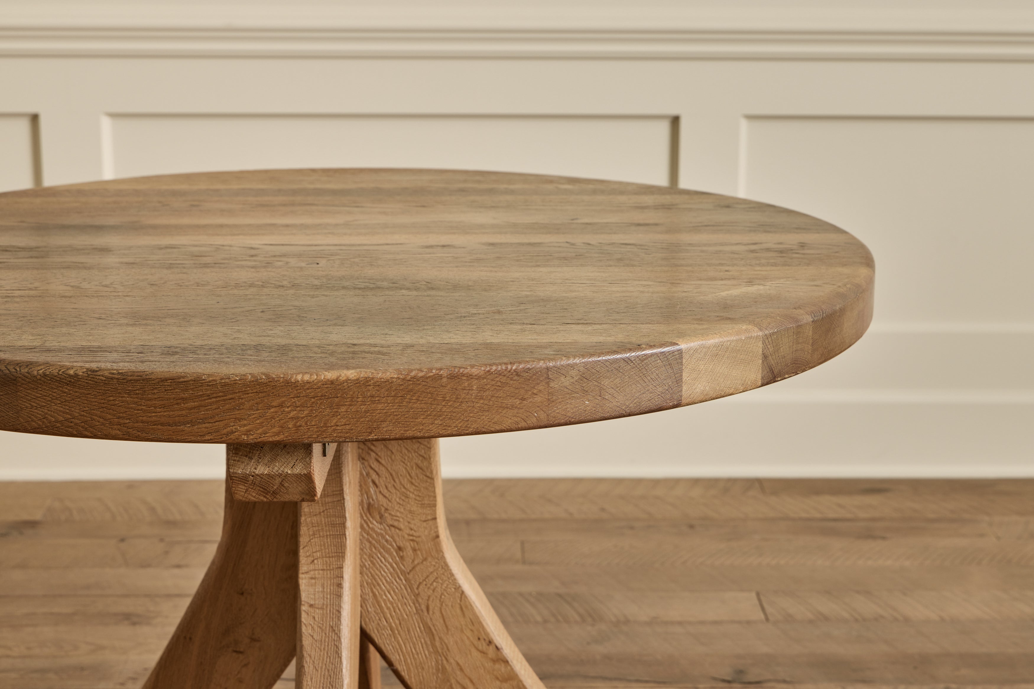 De Puydt Style Dining Table