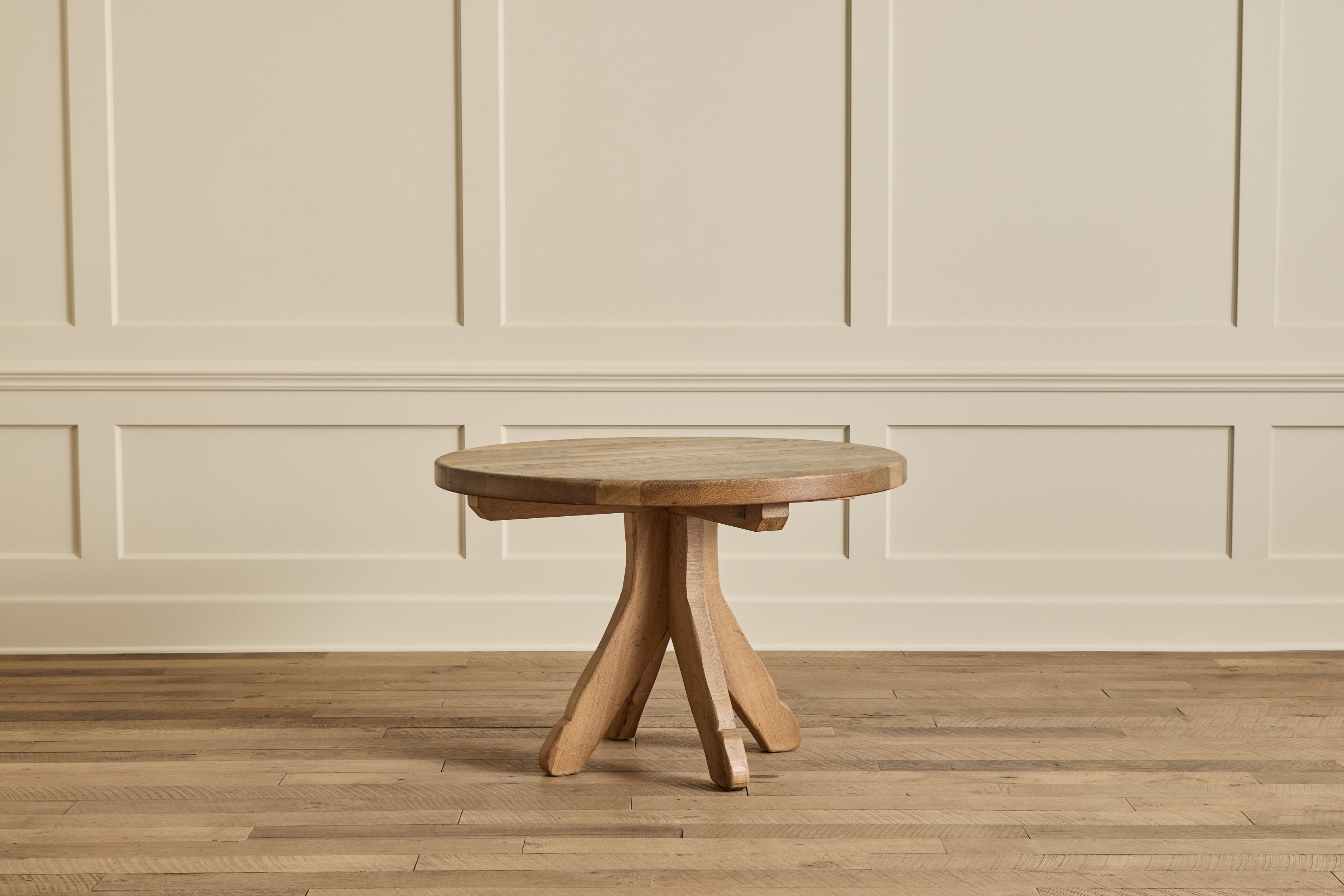 De Puydt Style Dining Table