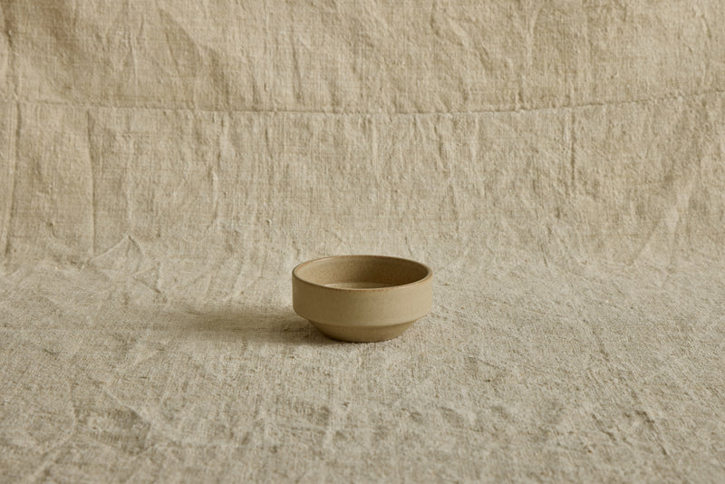 Stoneware Bowls in Flax