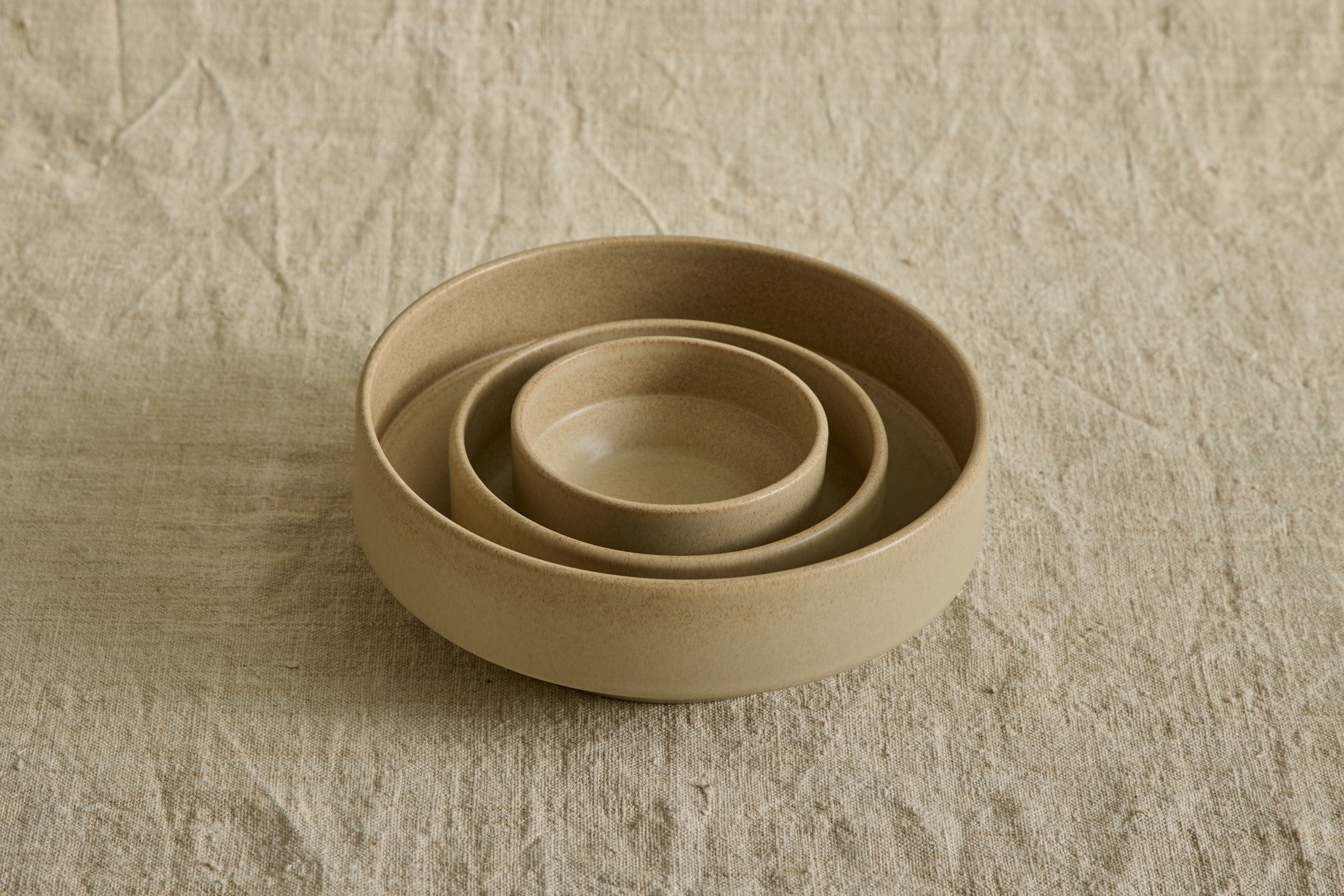 Stoneware Bowls in Flax
