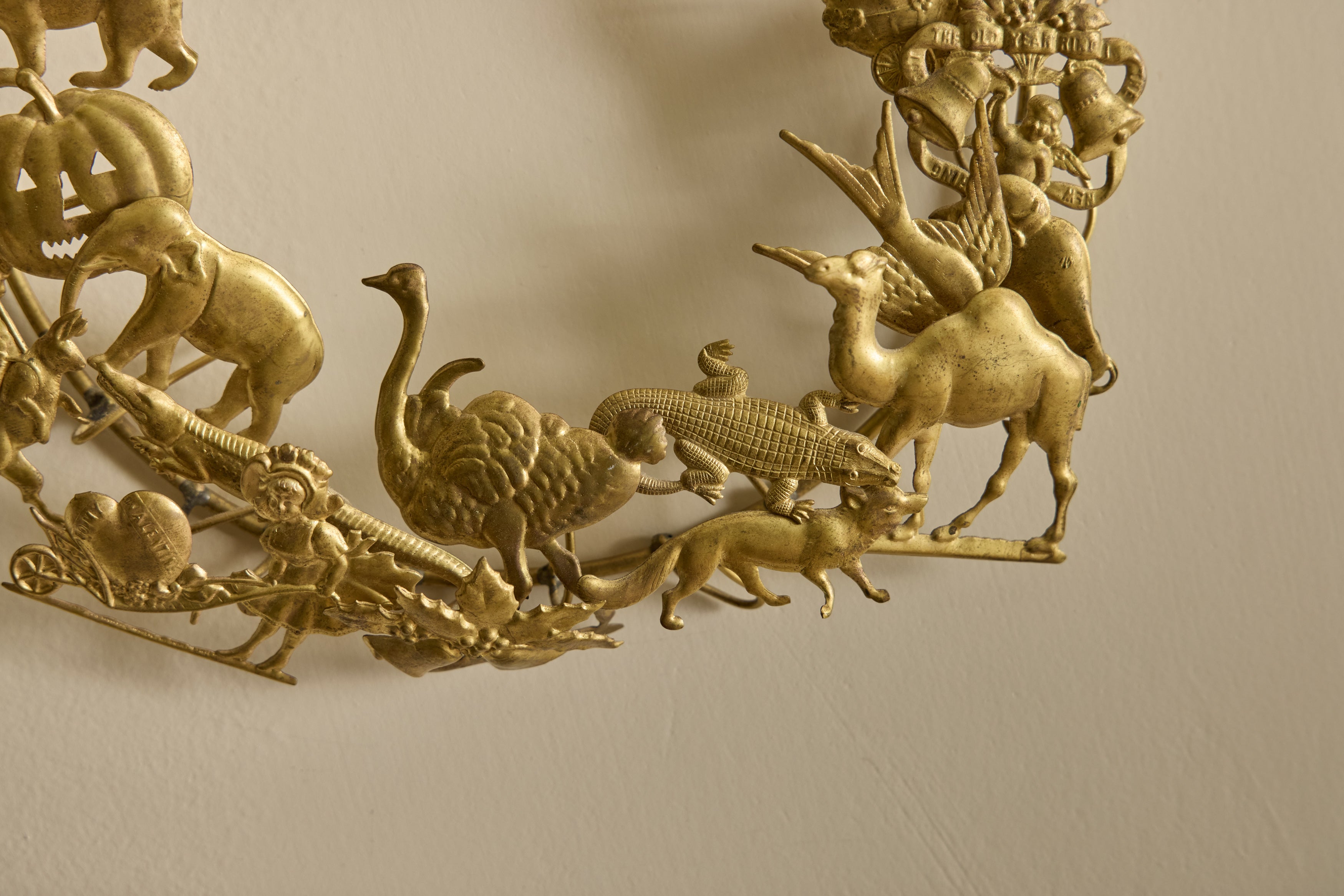 Dresden Brass Wreath 8.5"