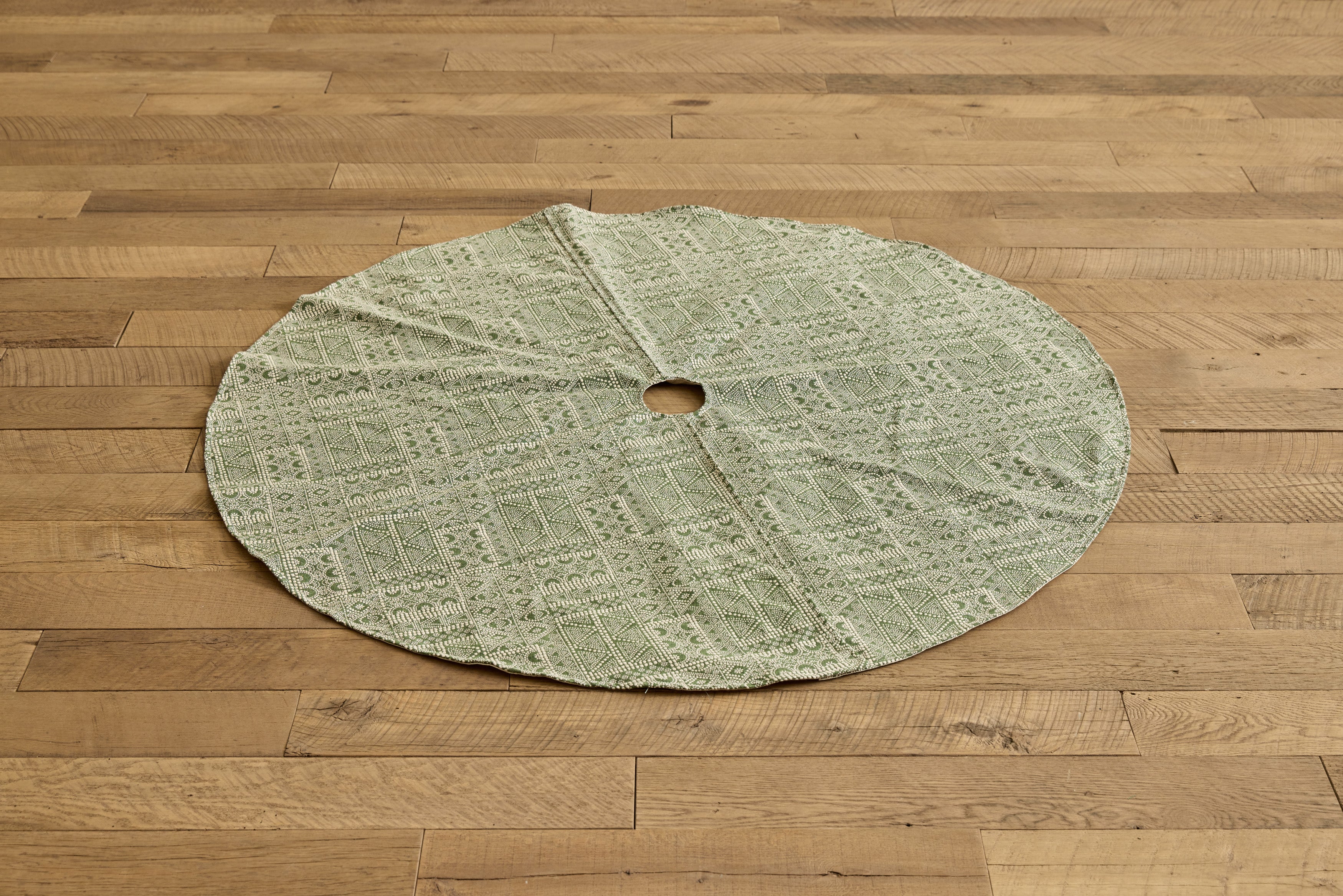 Tree Skirt, Susan Deliss Batik Moss