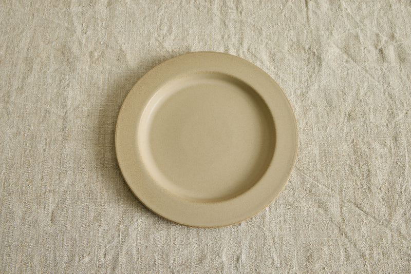 Dinnerware in Flax