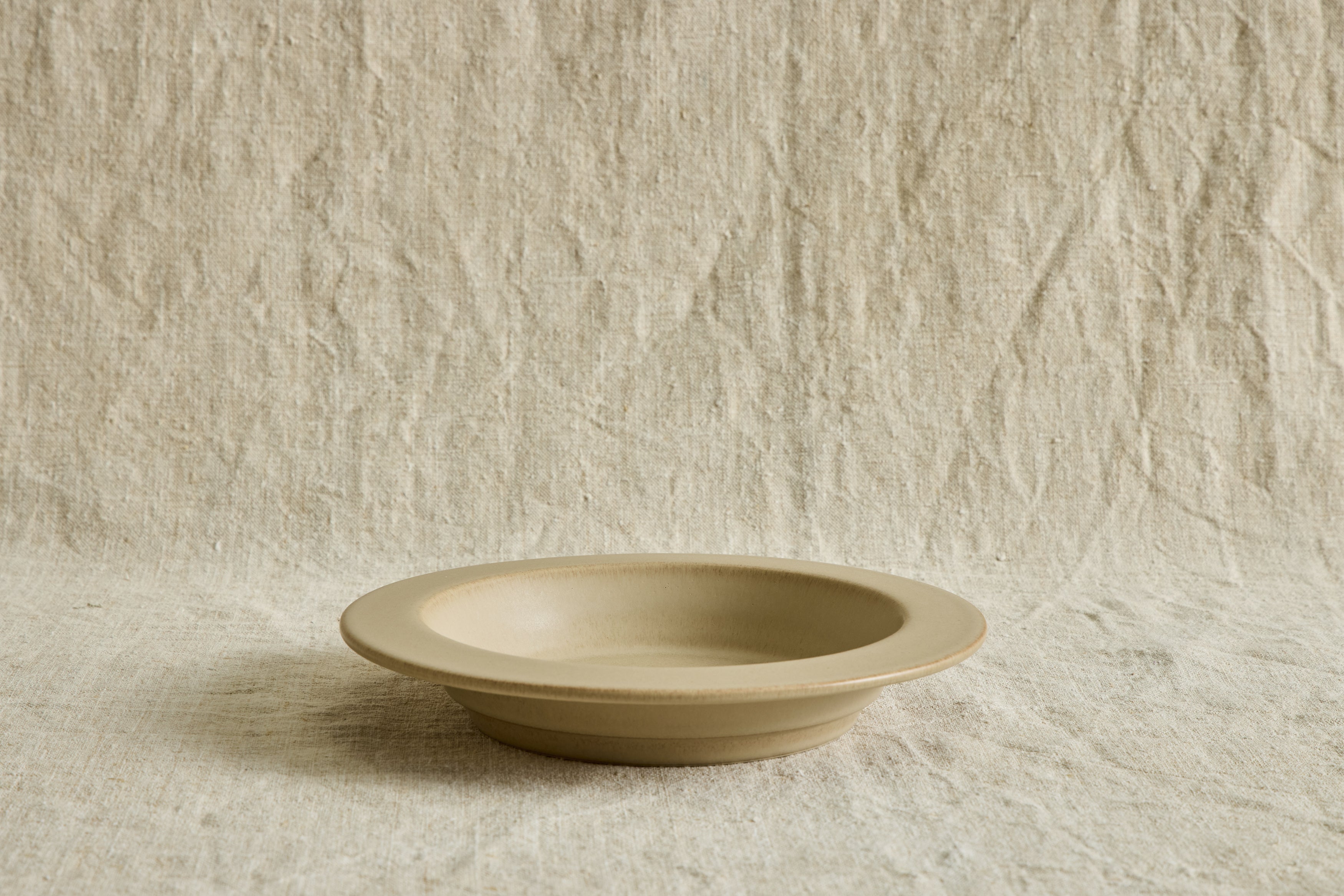 Dinnerware in Flax