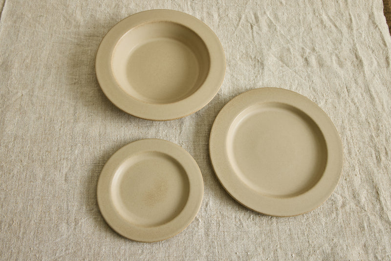 Dinnerware in Flax