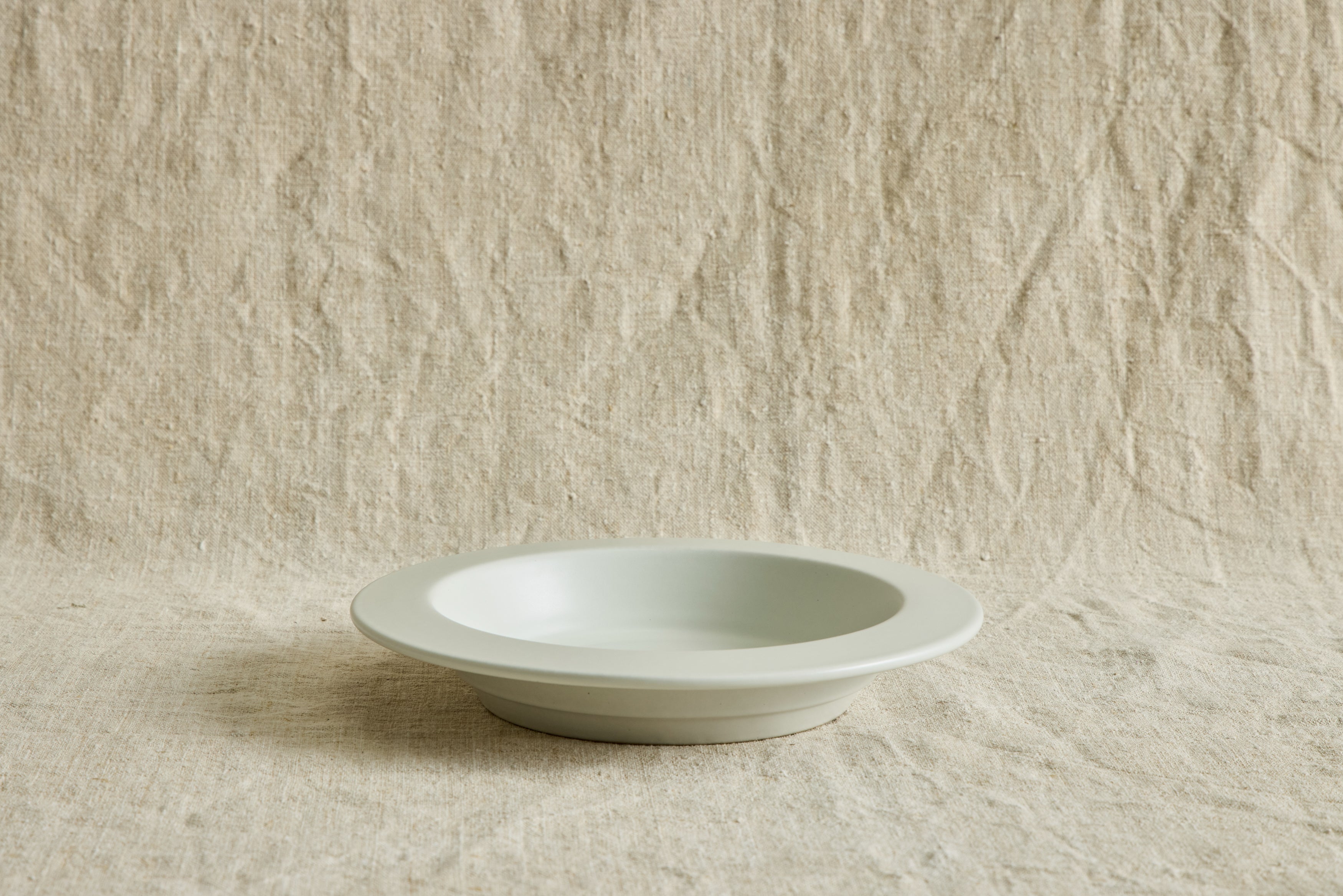 Dinnerware in Cream