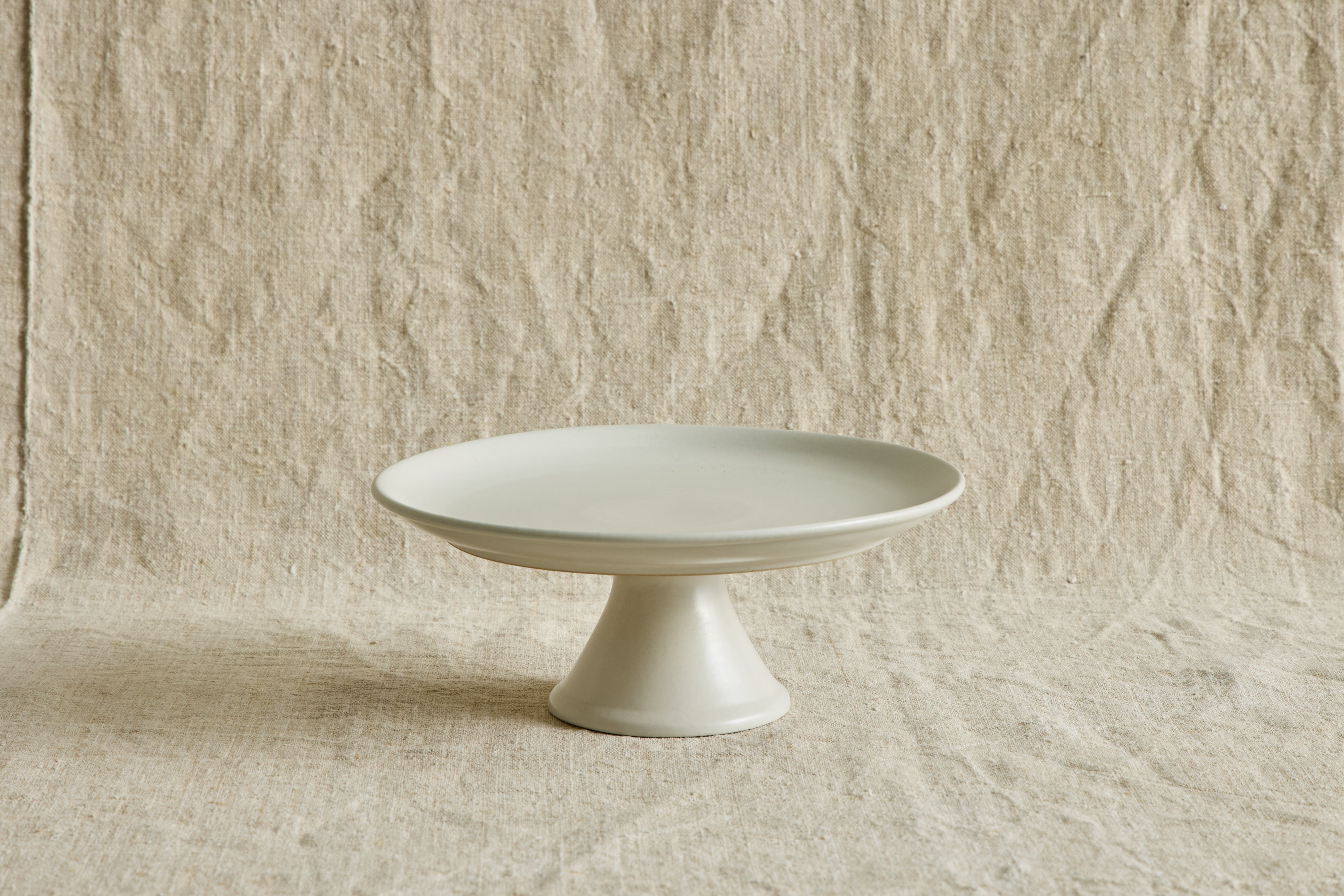 Dinnerware in Cream