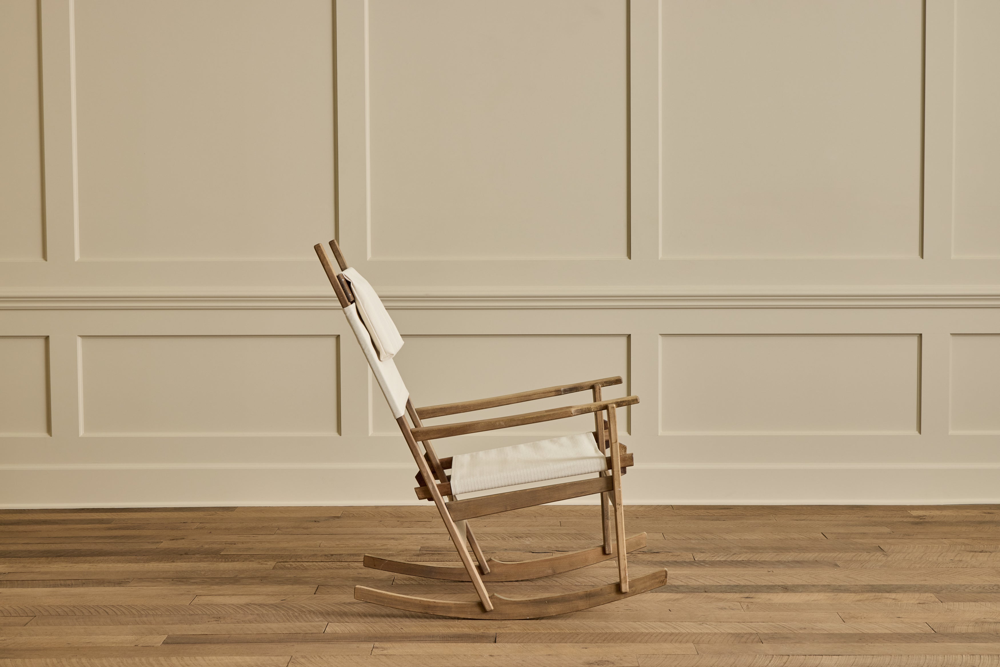 Hans Style Rocking Chair
