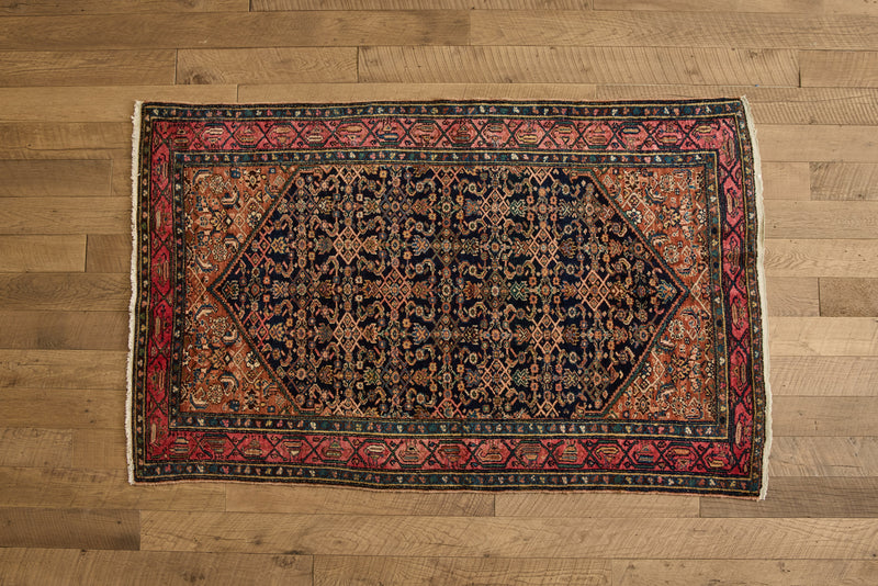 Navy & Pink Malayer Rug  4'3 X 6'8