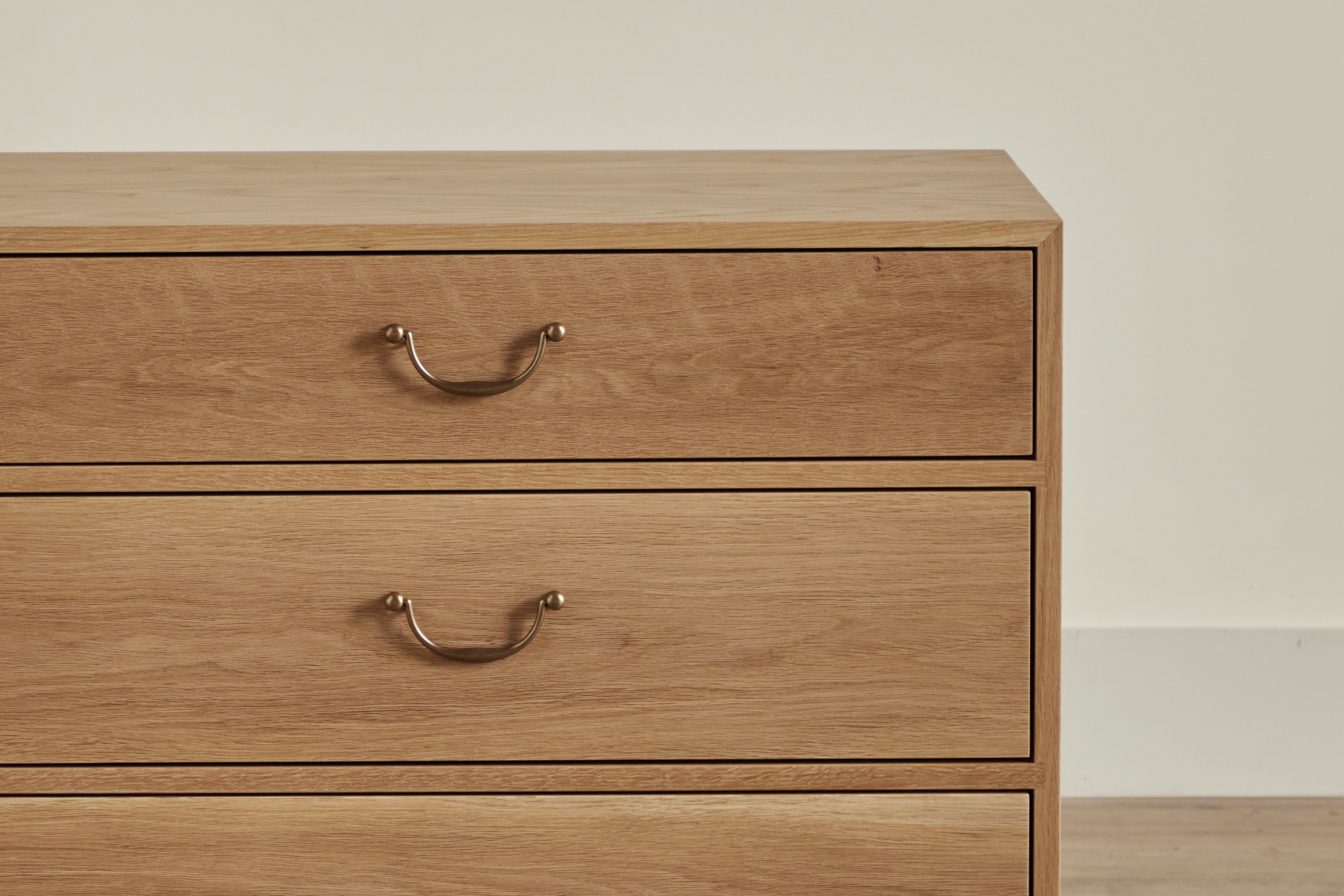 Campaign Chest, 28"