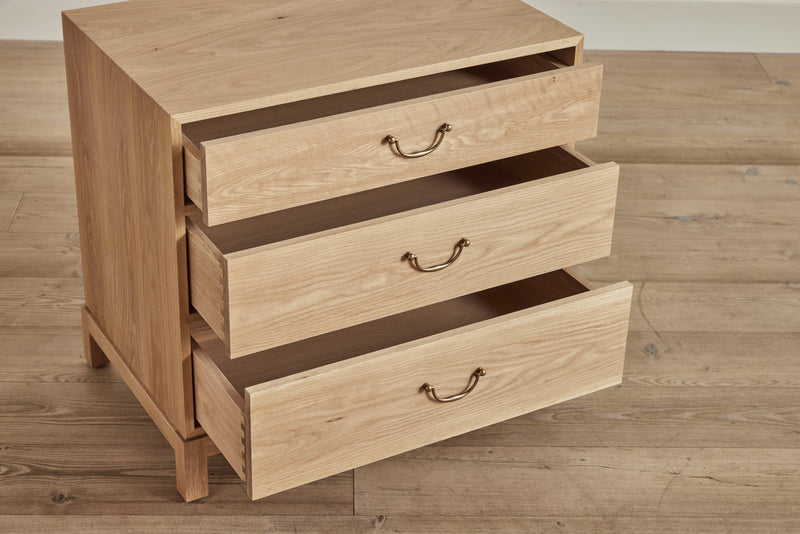 Campaign Chest, 28"