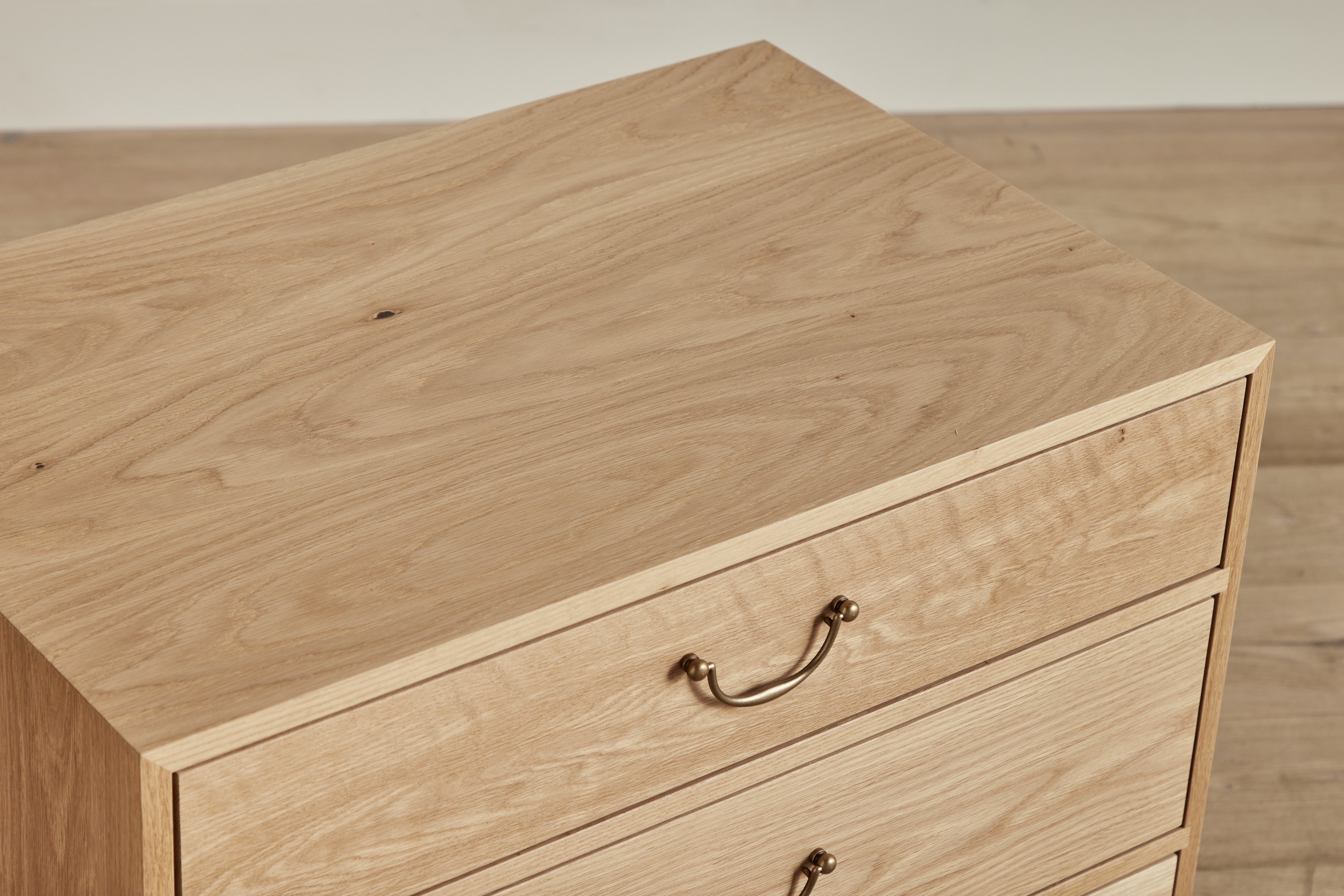 Campaign Chest, 28"
