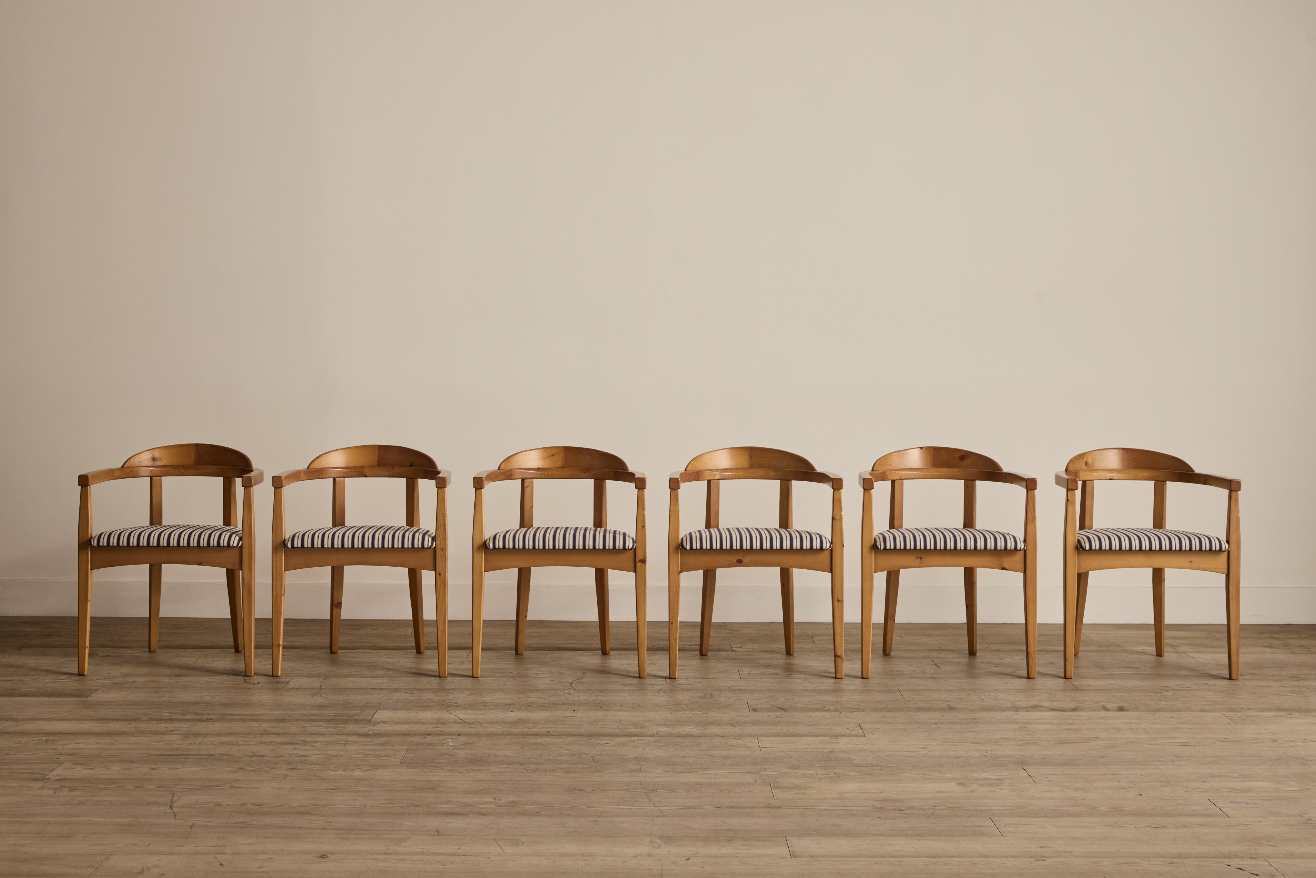 Set of 6 Pine Dinning Chairs (LA)