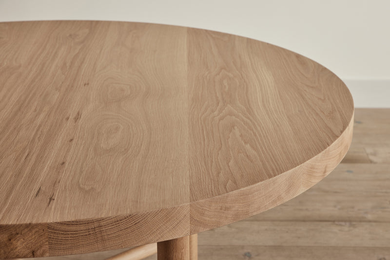 Round Dining Table, 60"