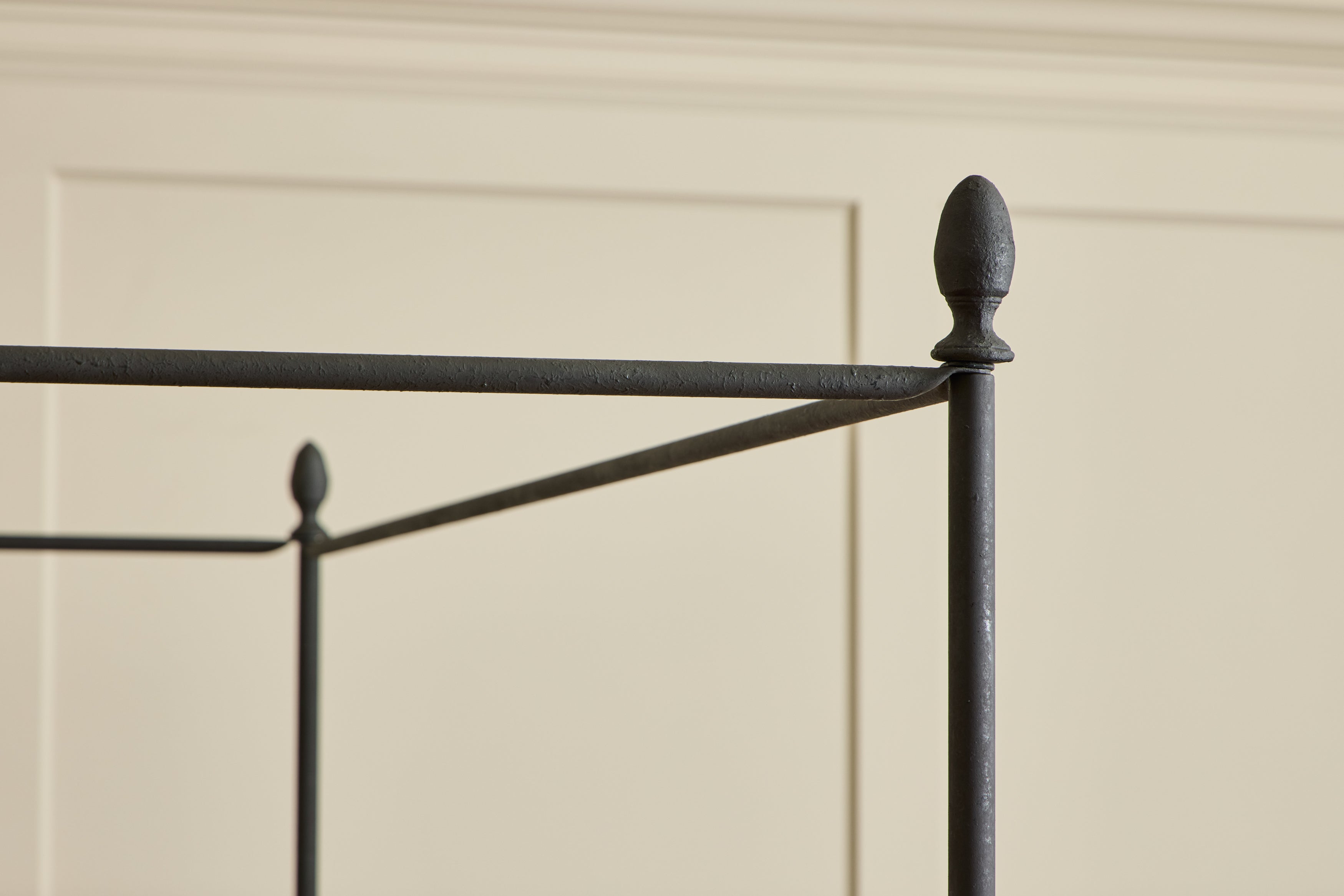 Iron Canopy Bed, Queen