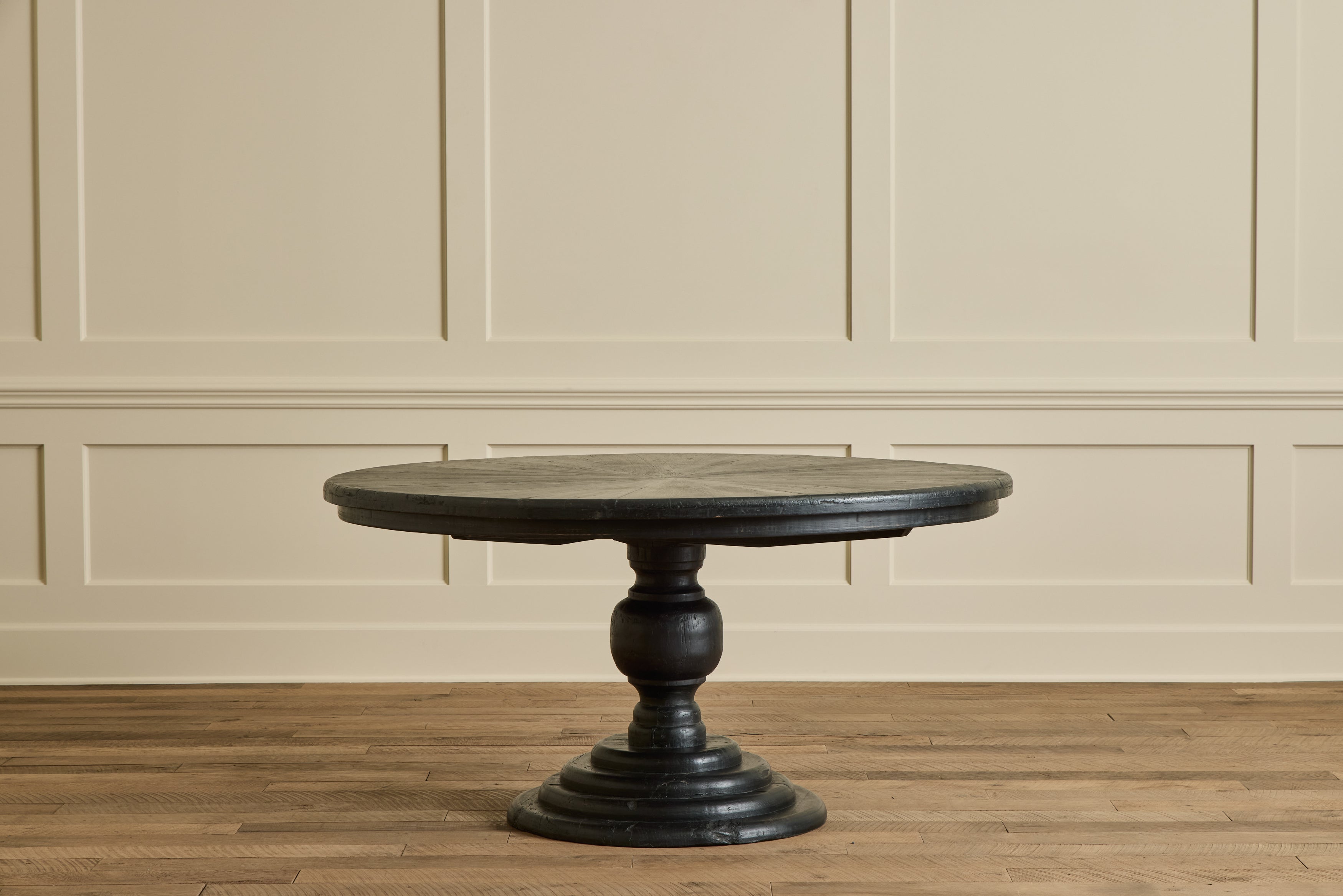 Black Round Dining Table