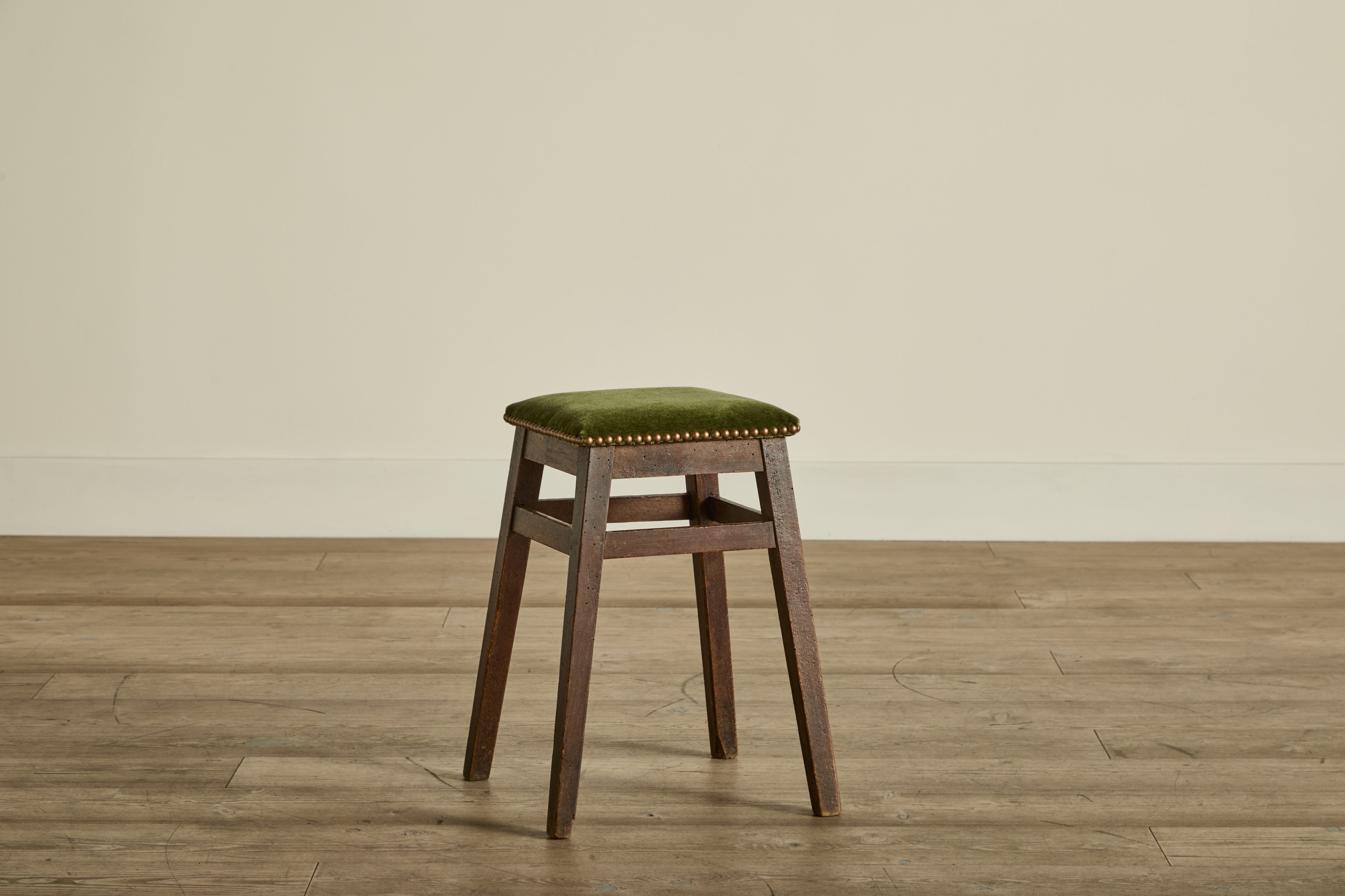 Velvet Top Stool (LA)