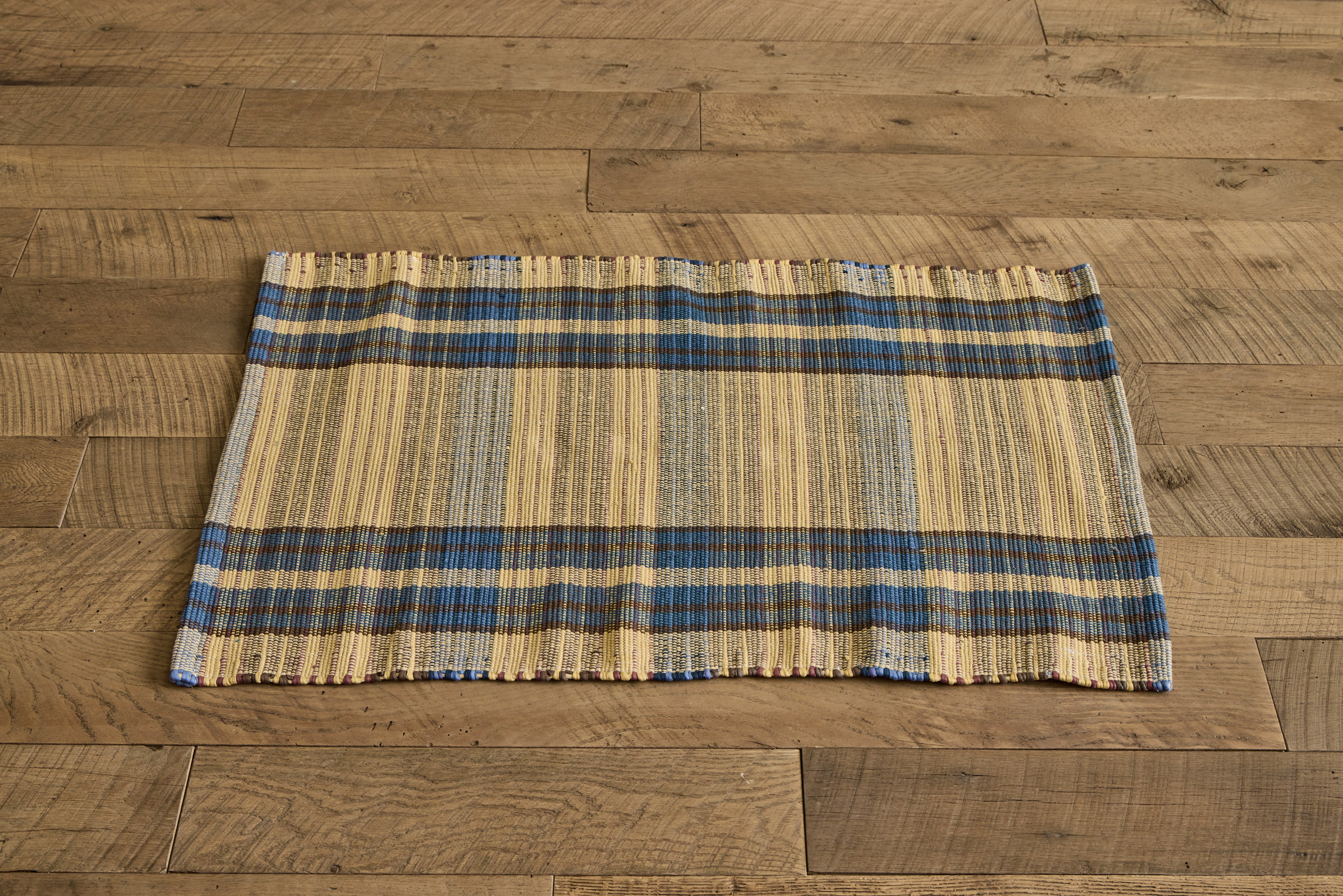Plaid Rug in Wheat (Multiple Sizes)