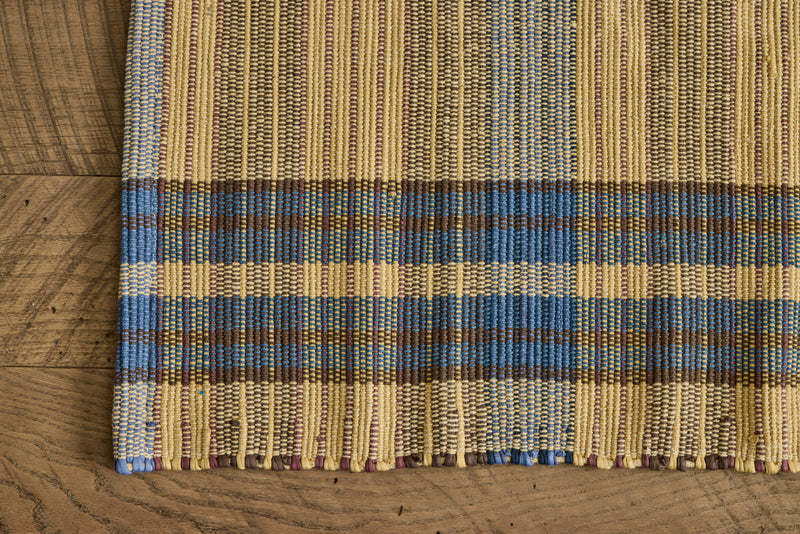 Plaid Rug in Wheat (Multiple Sizes)