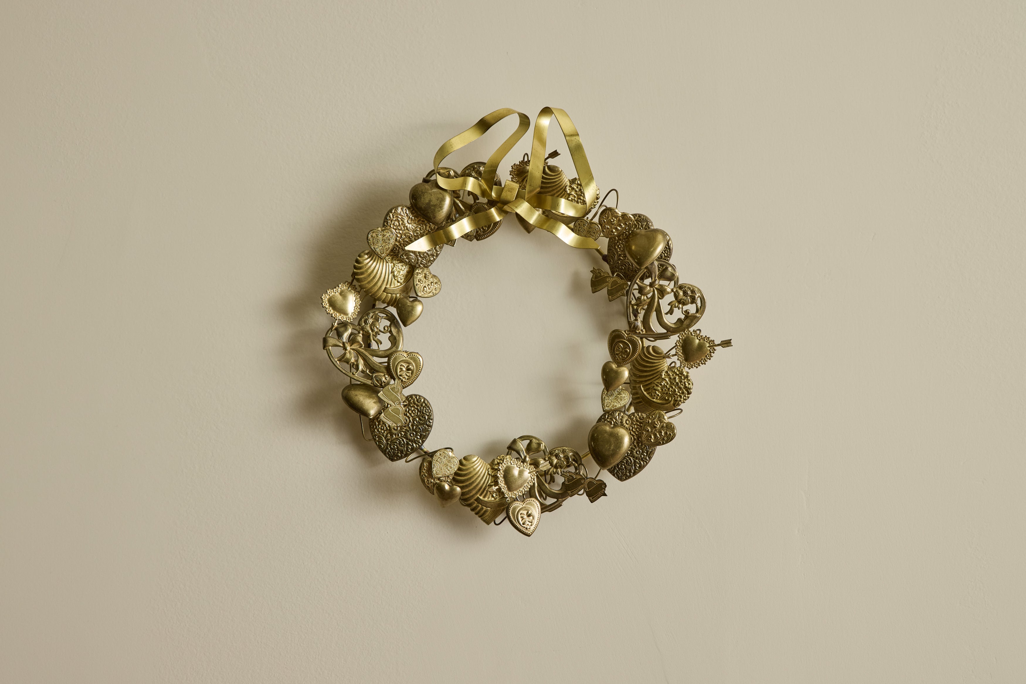 Dresden Brass Heart Wreath 10"