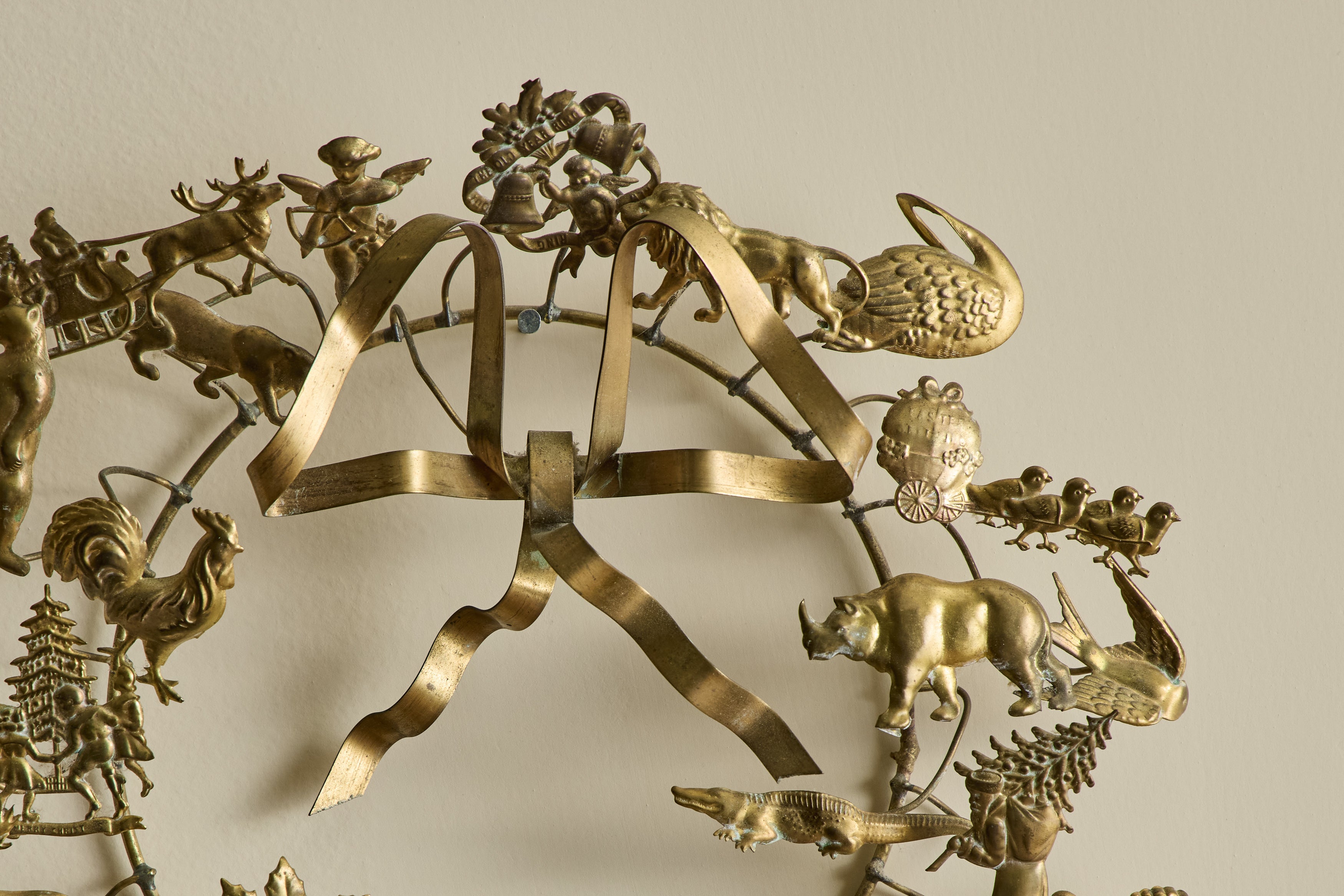 Dresden Brass Wreath 12"