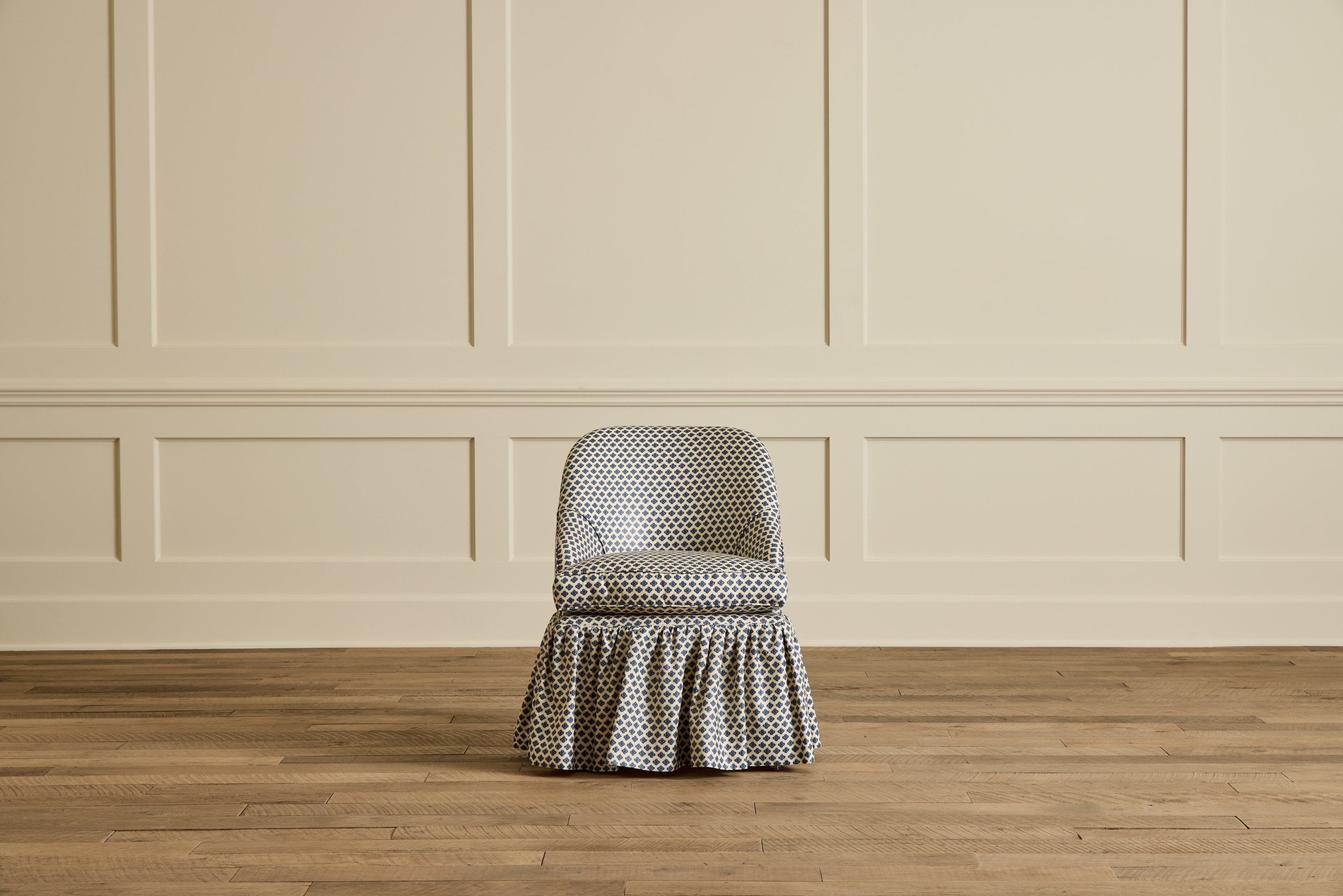 Skirted Cove Chair