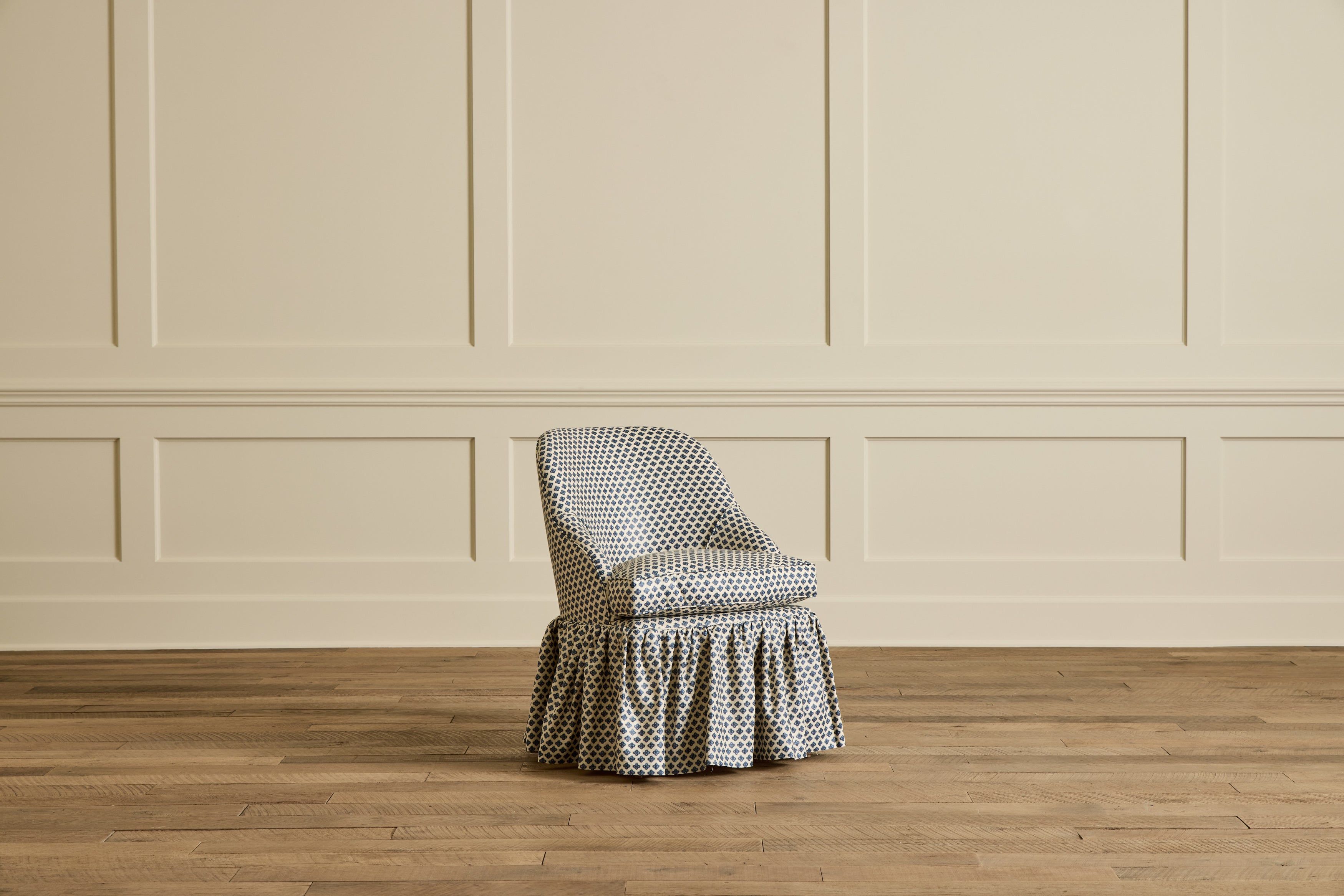 Skirted Cove Chair