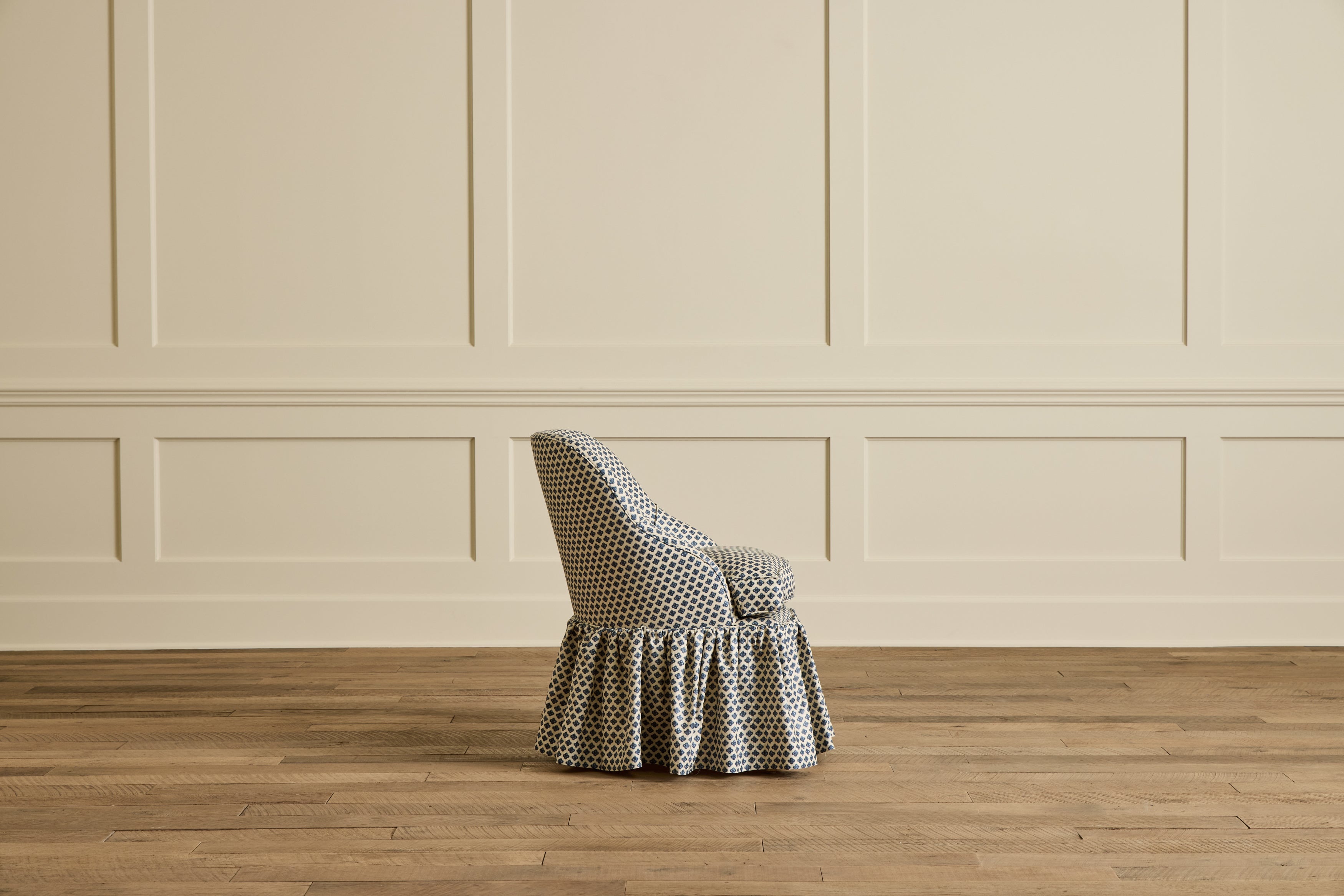 Skirted Cove Chair