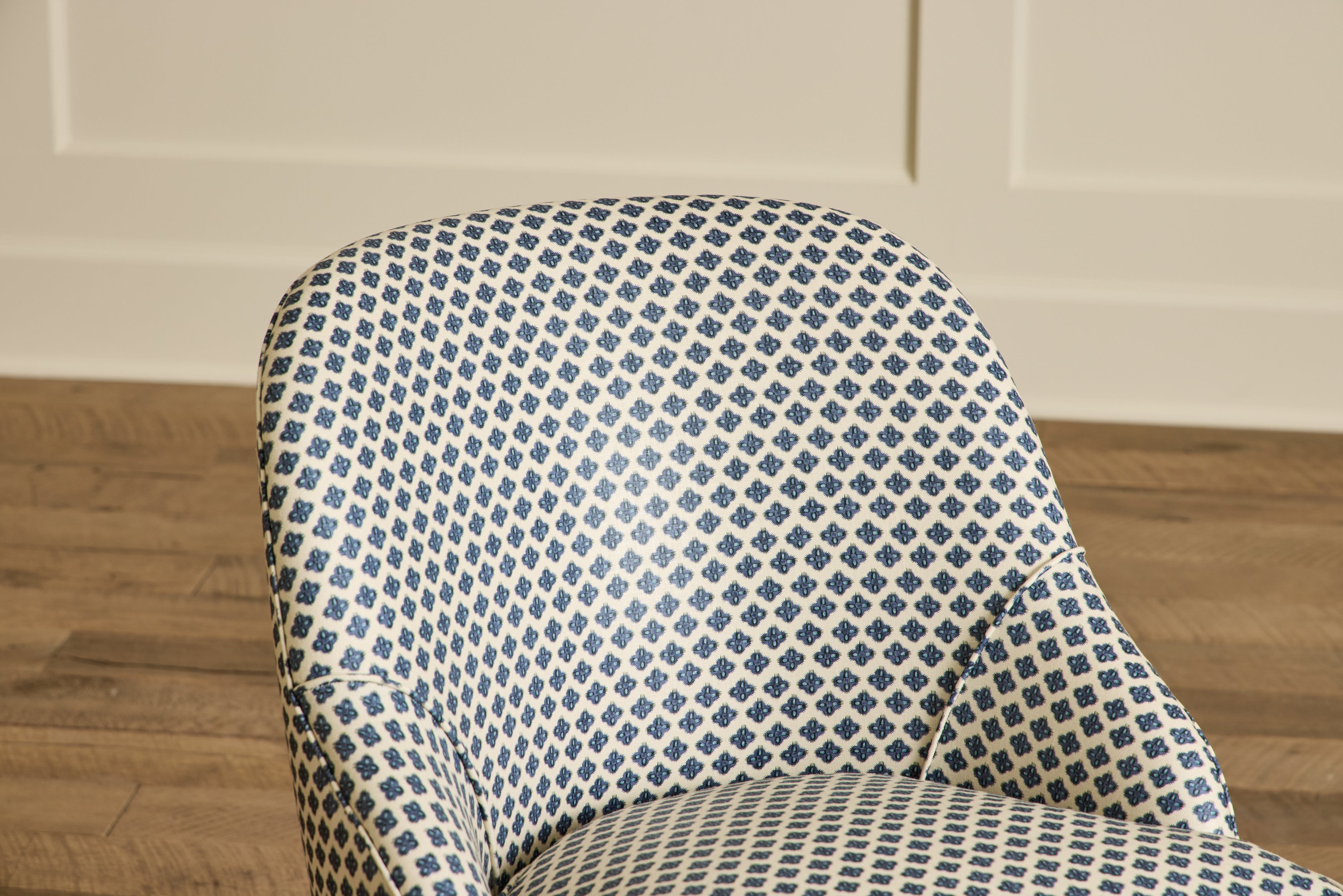 Skirted Cove Chair