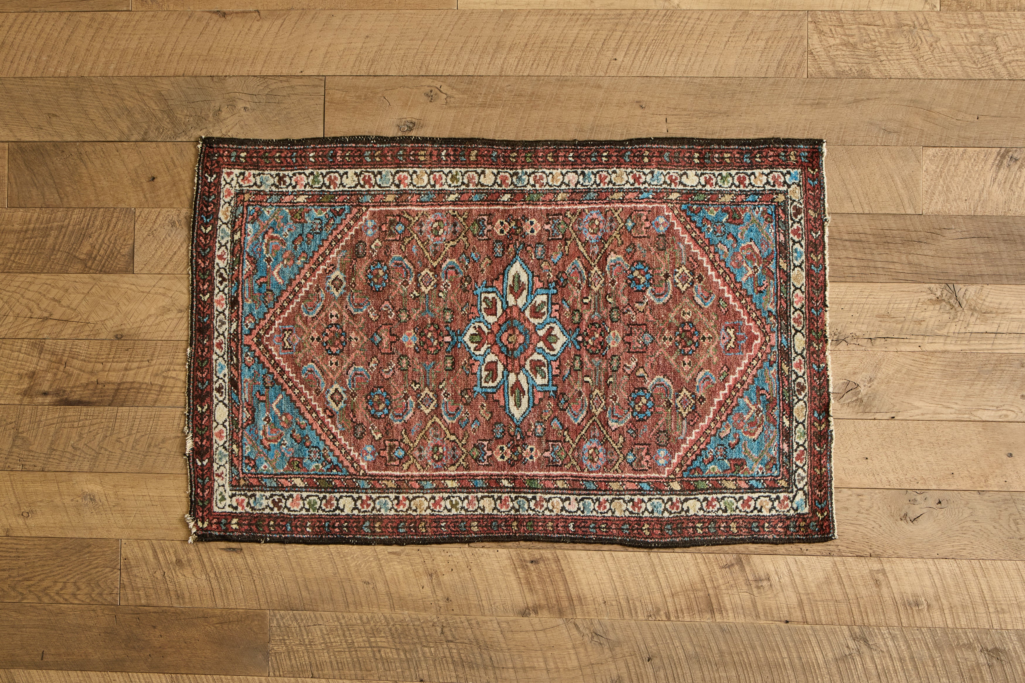 Hamadan Rug 2'7 X 4'