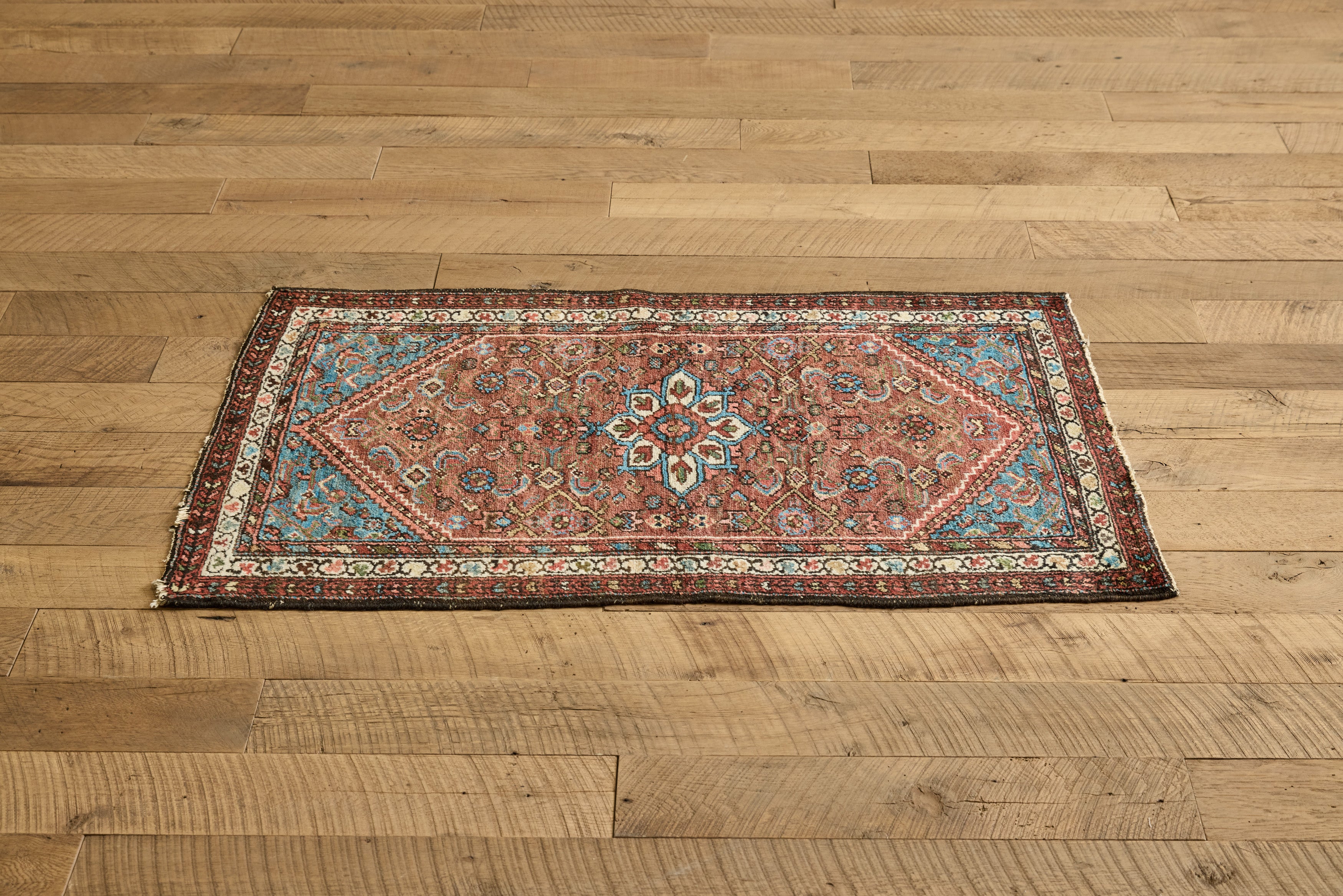 Hamadan Rug 2'7 X 4'