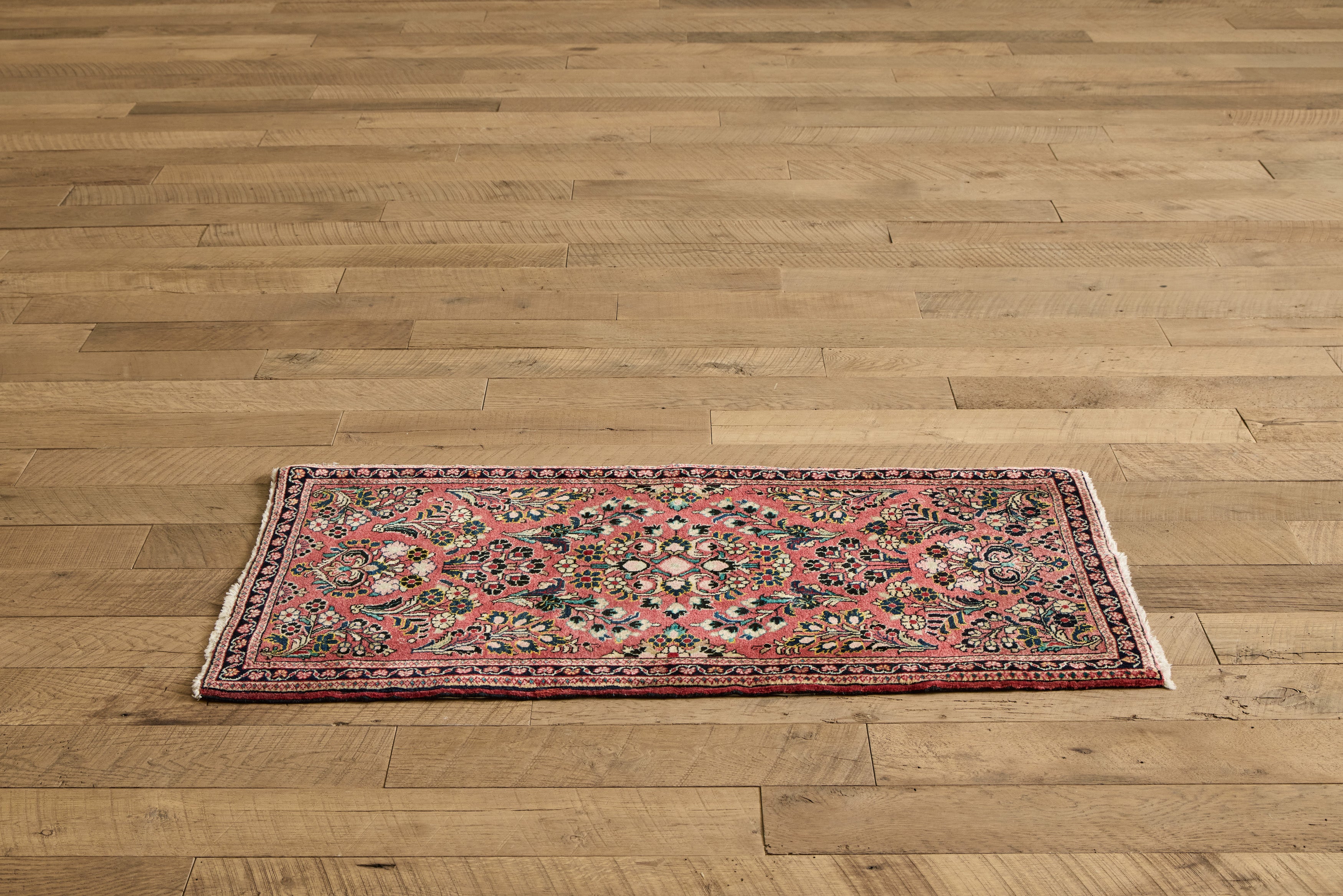 Persian Sarouk Rug 2' X 4'3