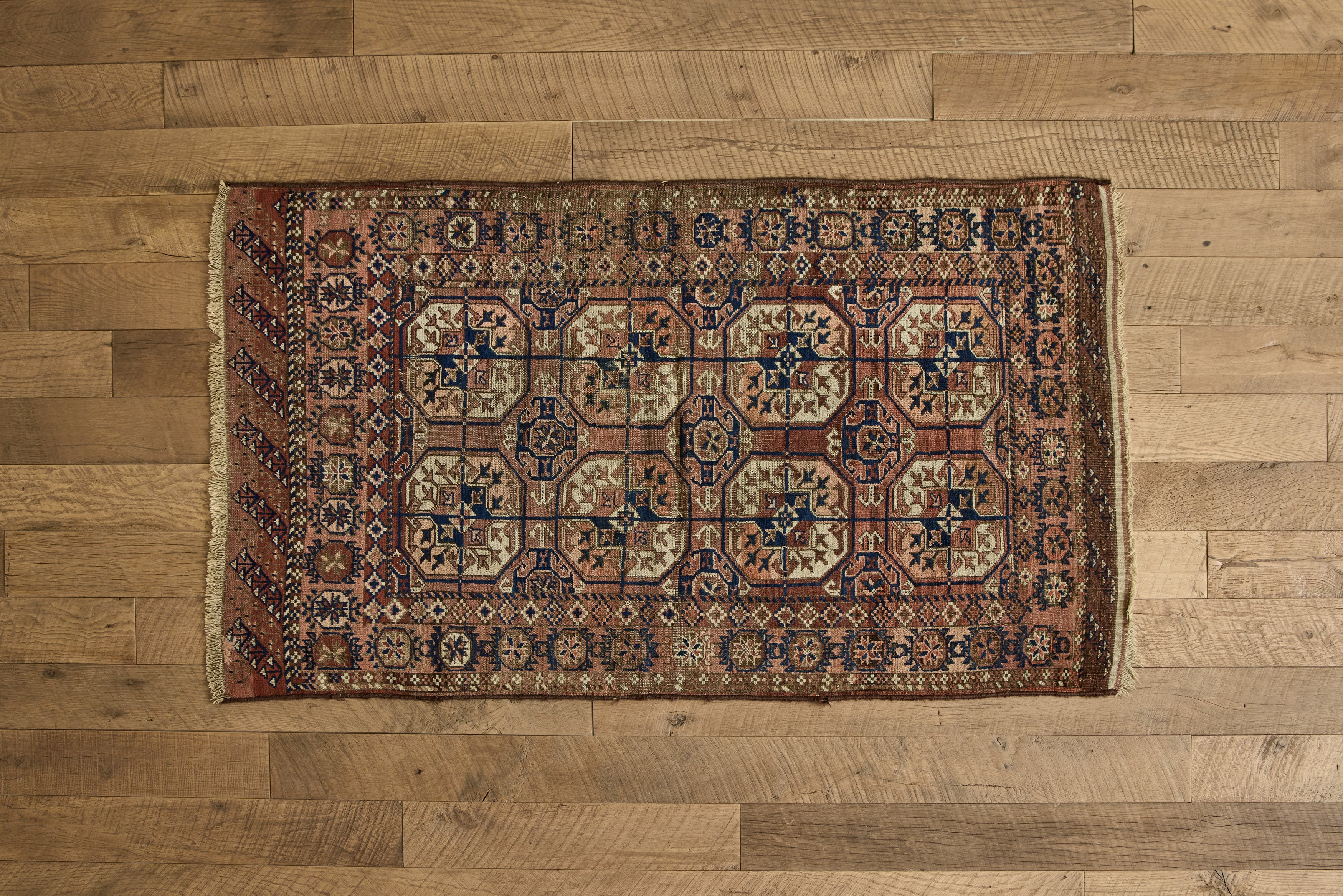 Turkoman Scatter Rug 3'2 X 5'6