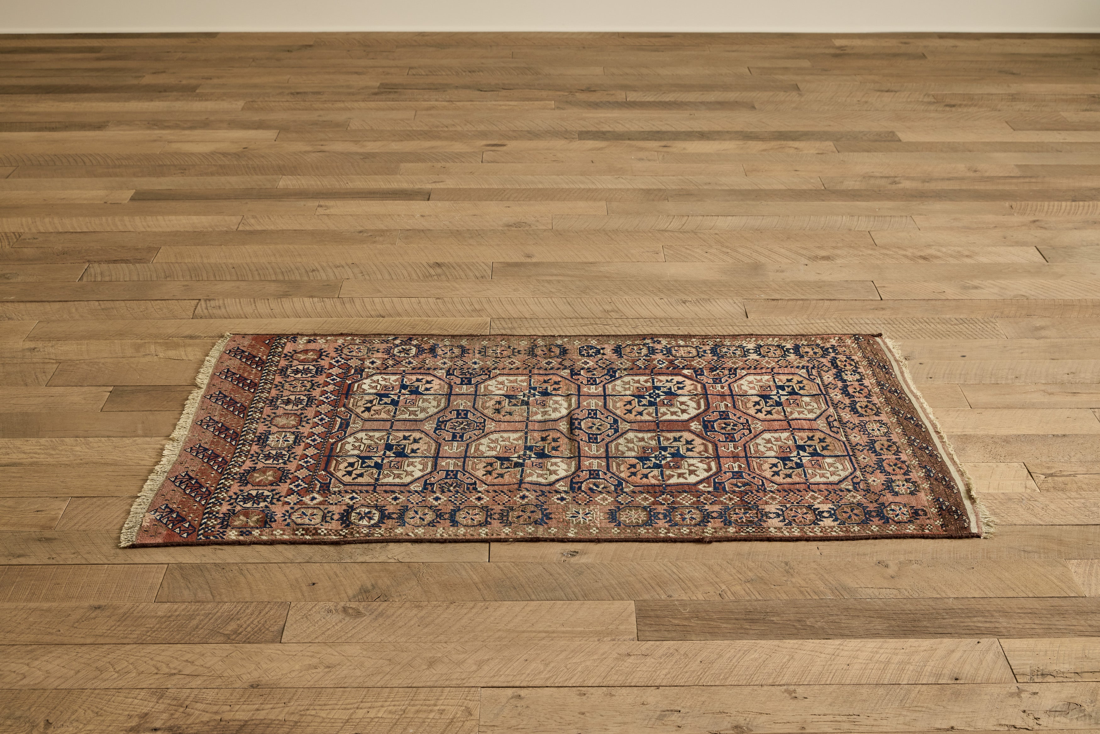 Turkoman Scatter Rug 3'2 X 5'6