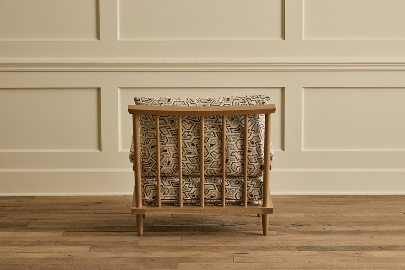 Spindle Back Viewing Chair