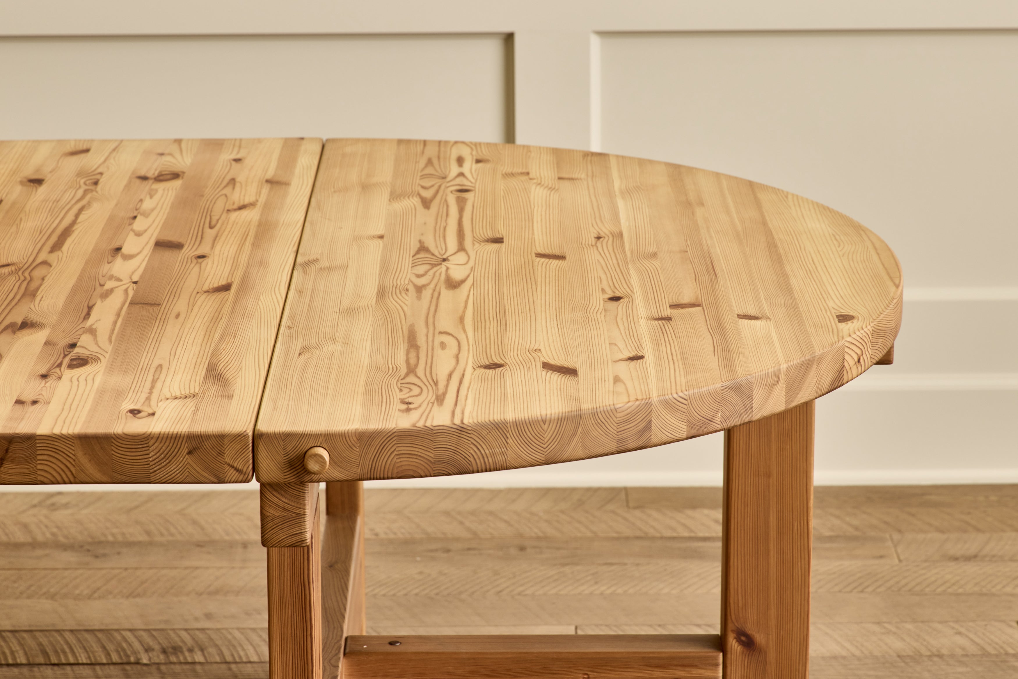 Poulsen Pine Oval Dining Table