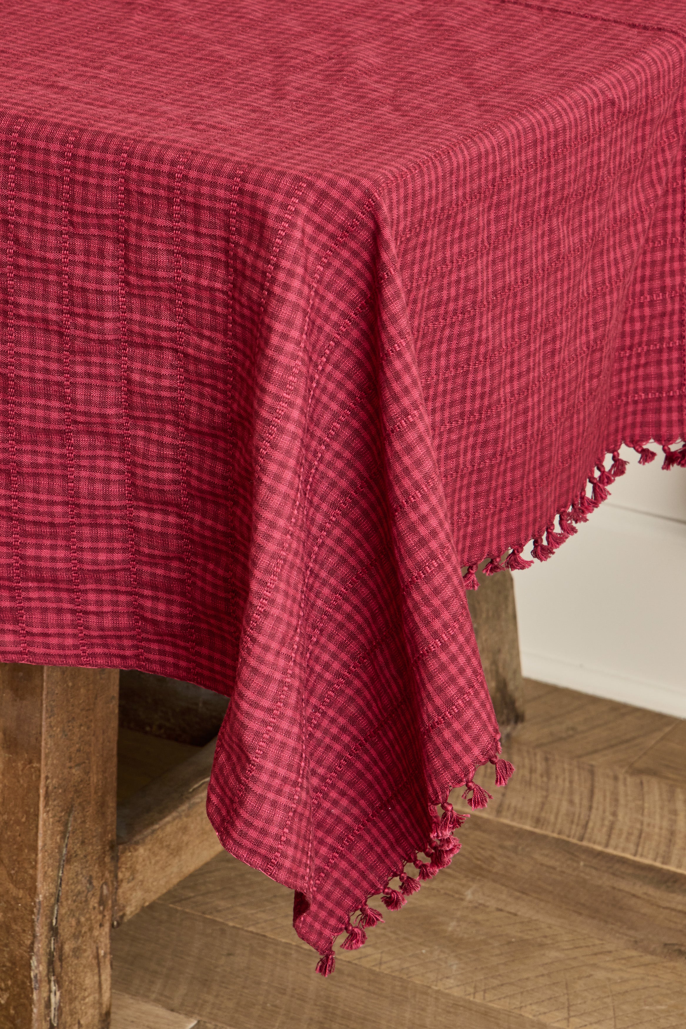 Soho Tablecloth in Bordeaux