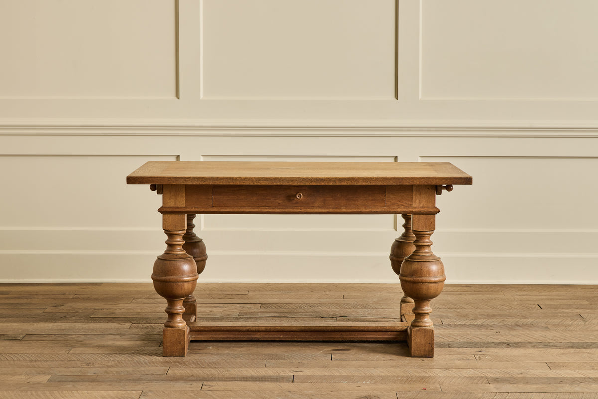 VTG BAROQUE STYLE OAK TABLE