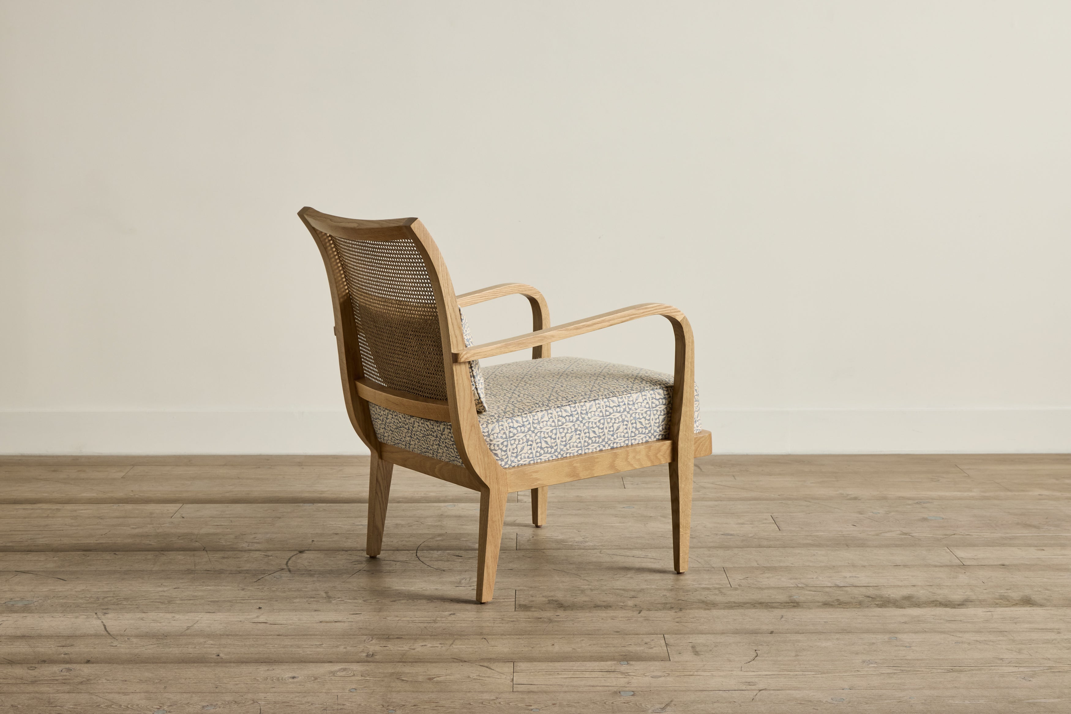 Shown in Customer’s Own Material (Susan Deliss Costanza Bosphorous Blue) and Natural Oak