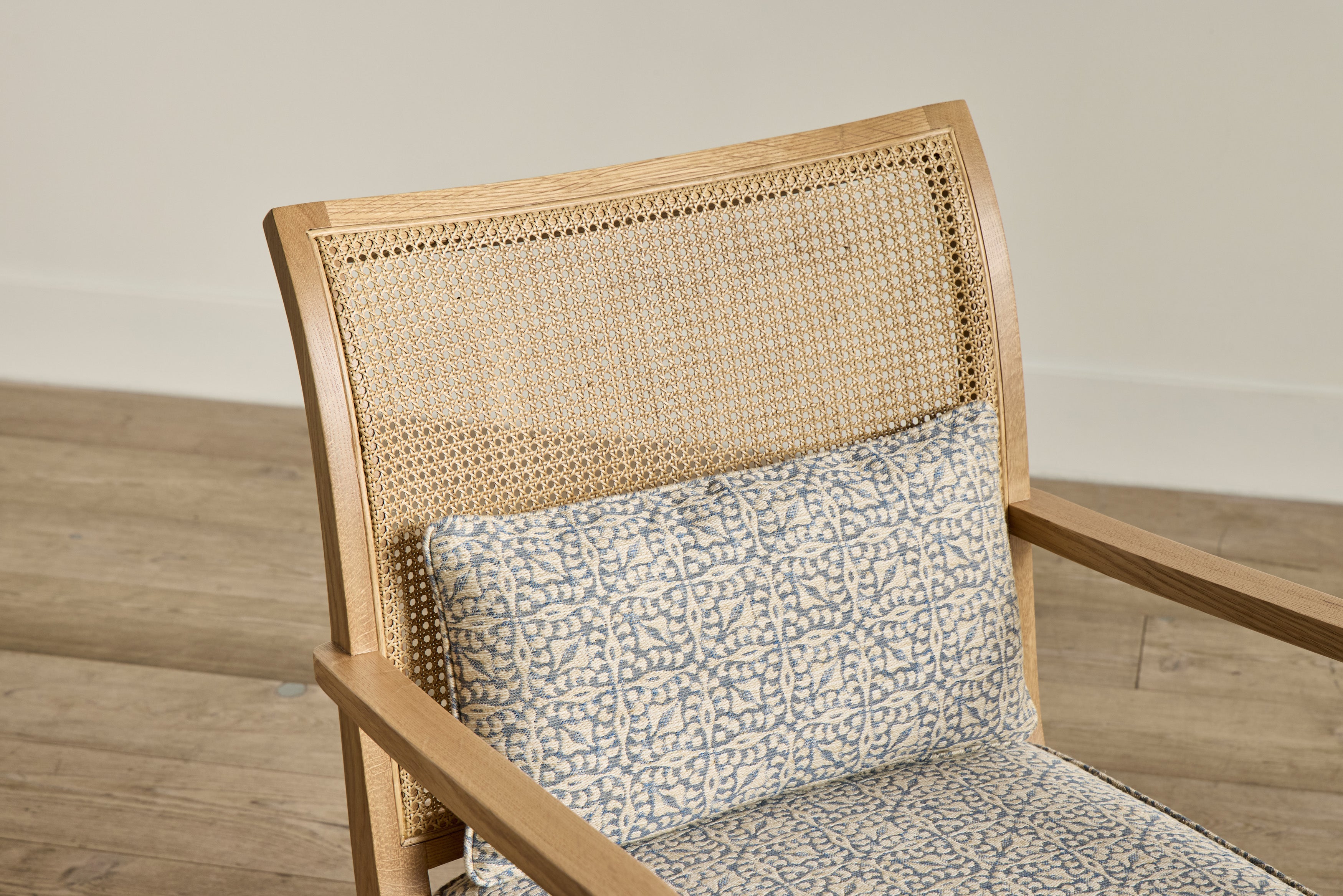Shown in Customer’s Own Material (Susan Deliss Costanza Bosphorous Blue) and Natural Oak