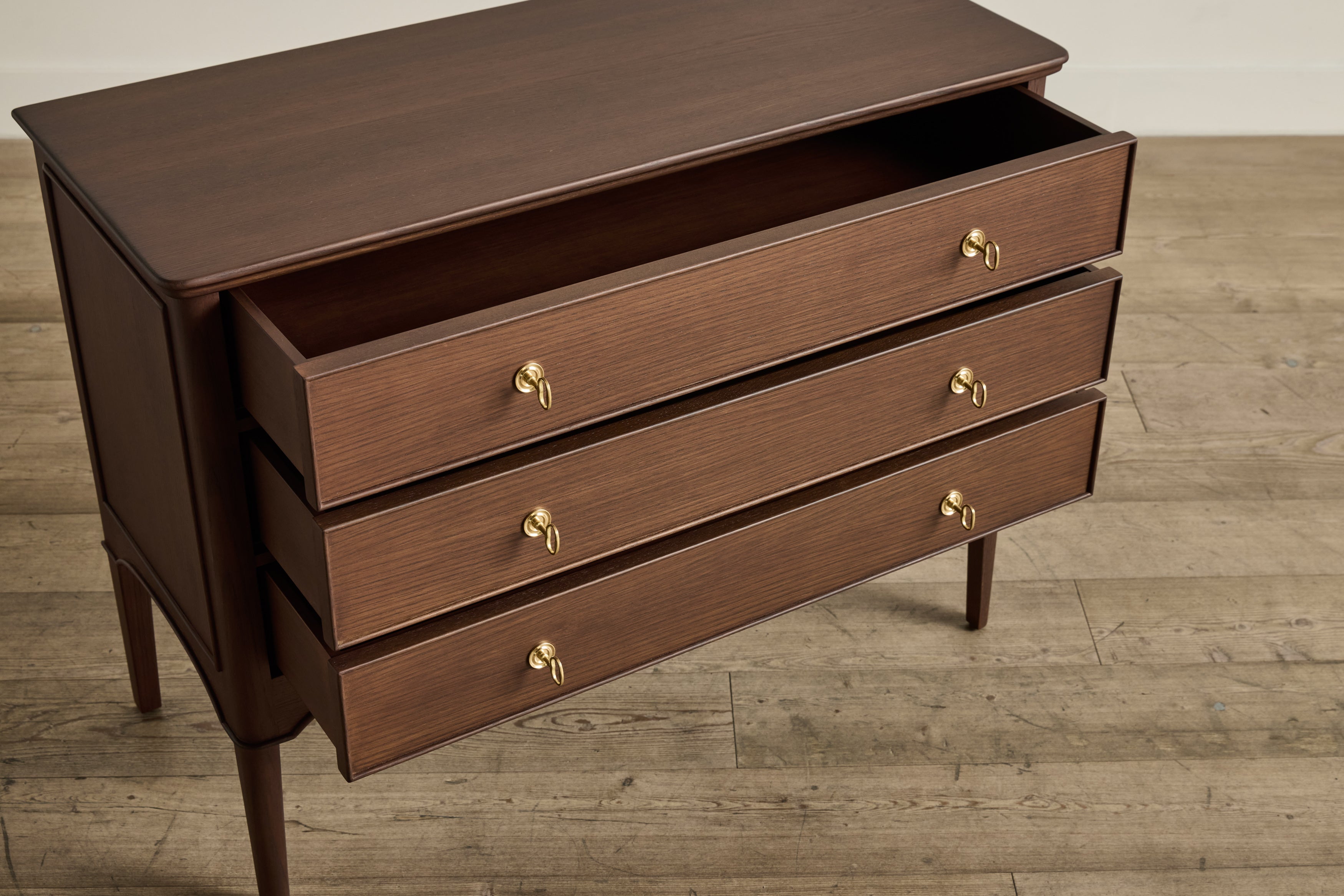 Heirloom Dresser, 42"