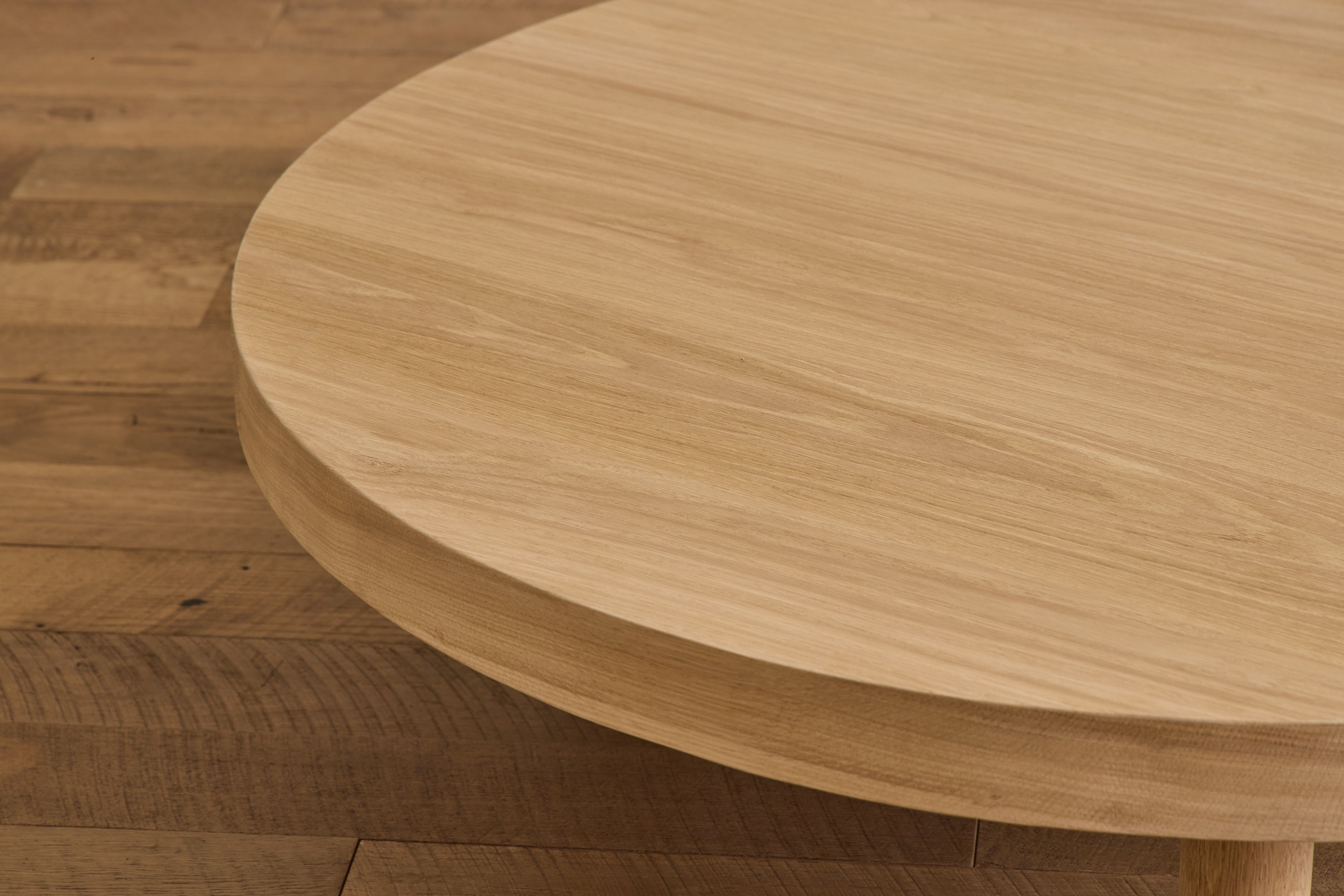 Round Coffee Table, 48"