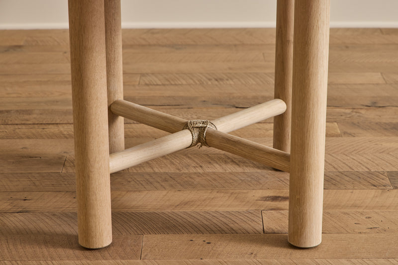 Round Dining Table, 48"