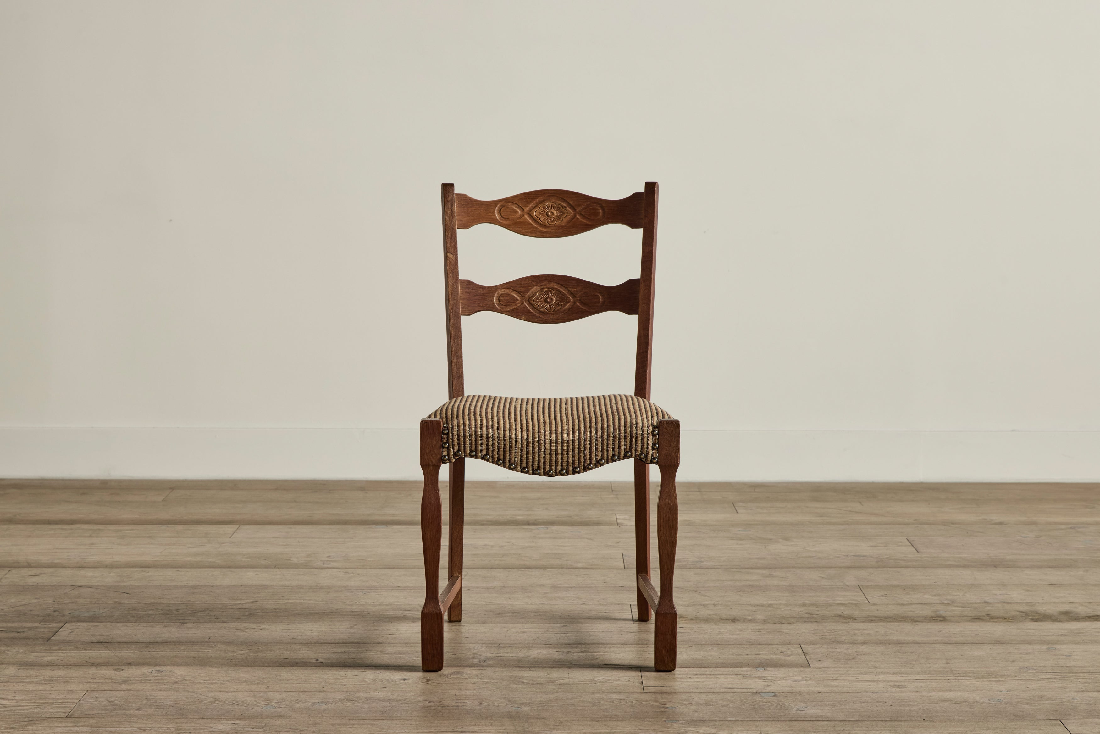 Set of 6 Carved Dining Chairs
