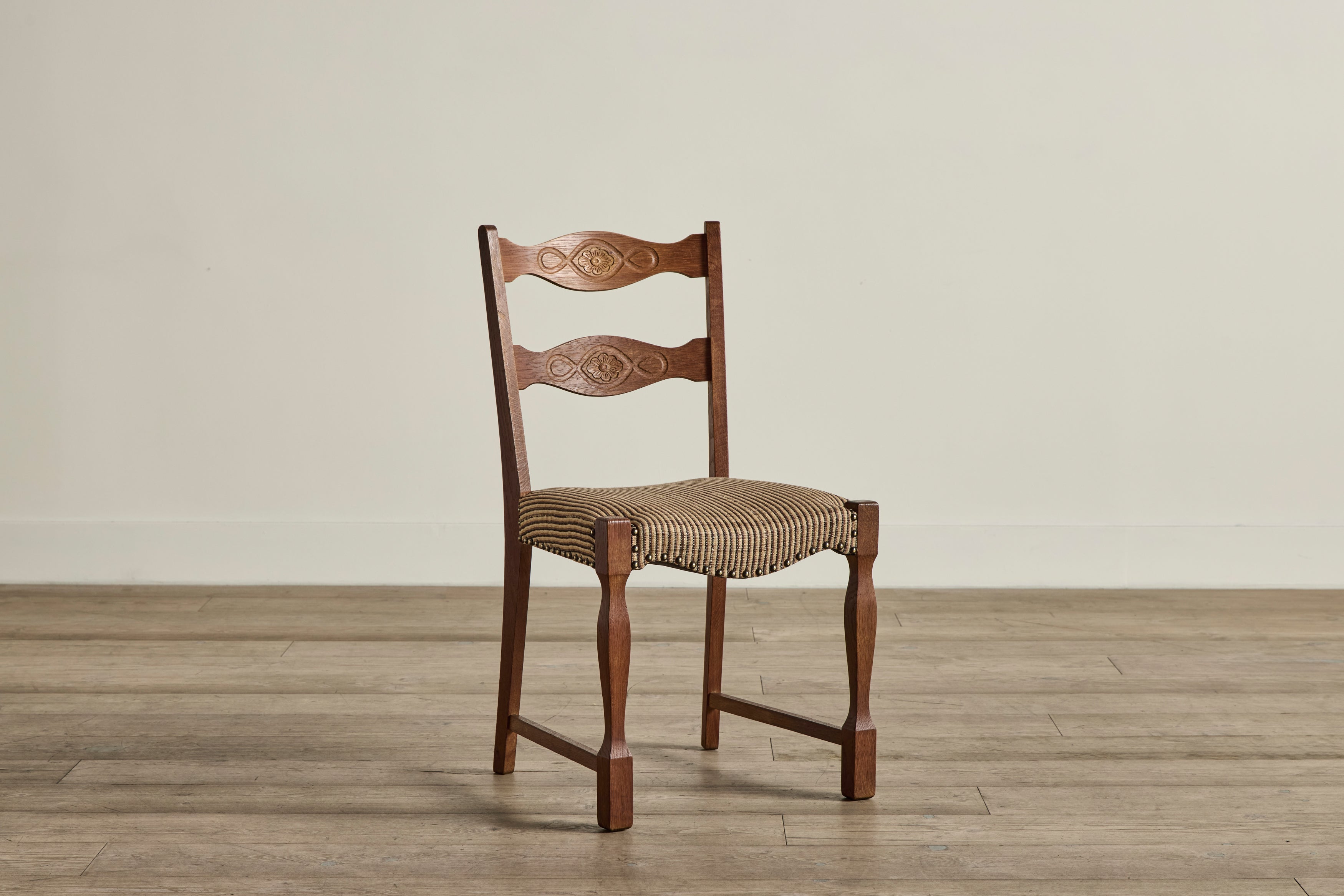 Set of 6 Carved Dining Chairs